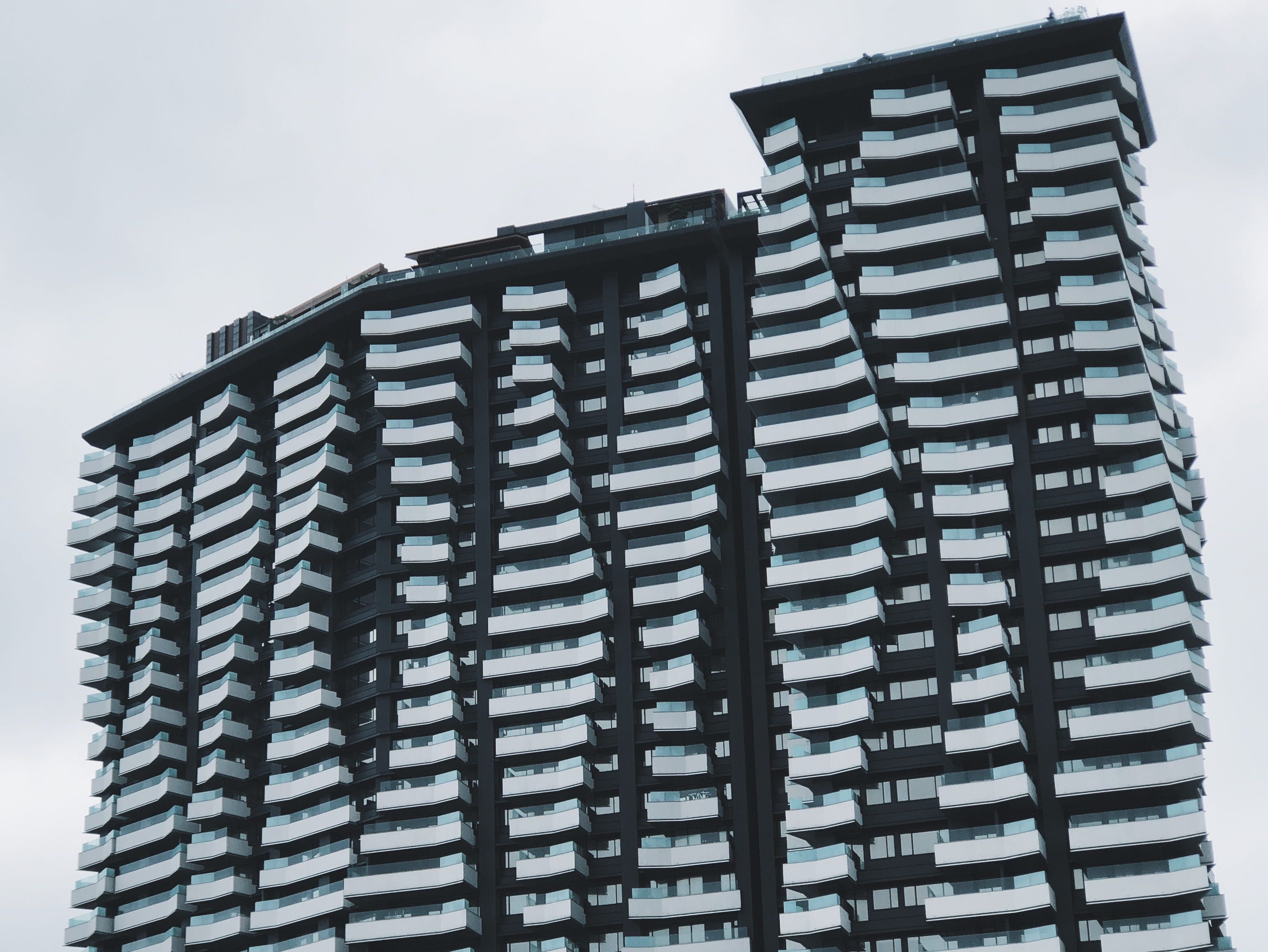 nature, condo, sports, architecture, three, housing, office building exterior, urban, low angle view, built structure, no people, office building, clear sky, HD Wallpaper