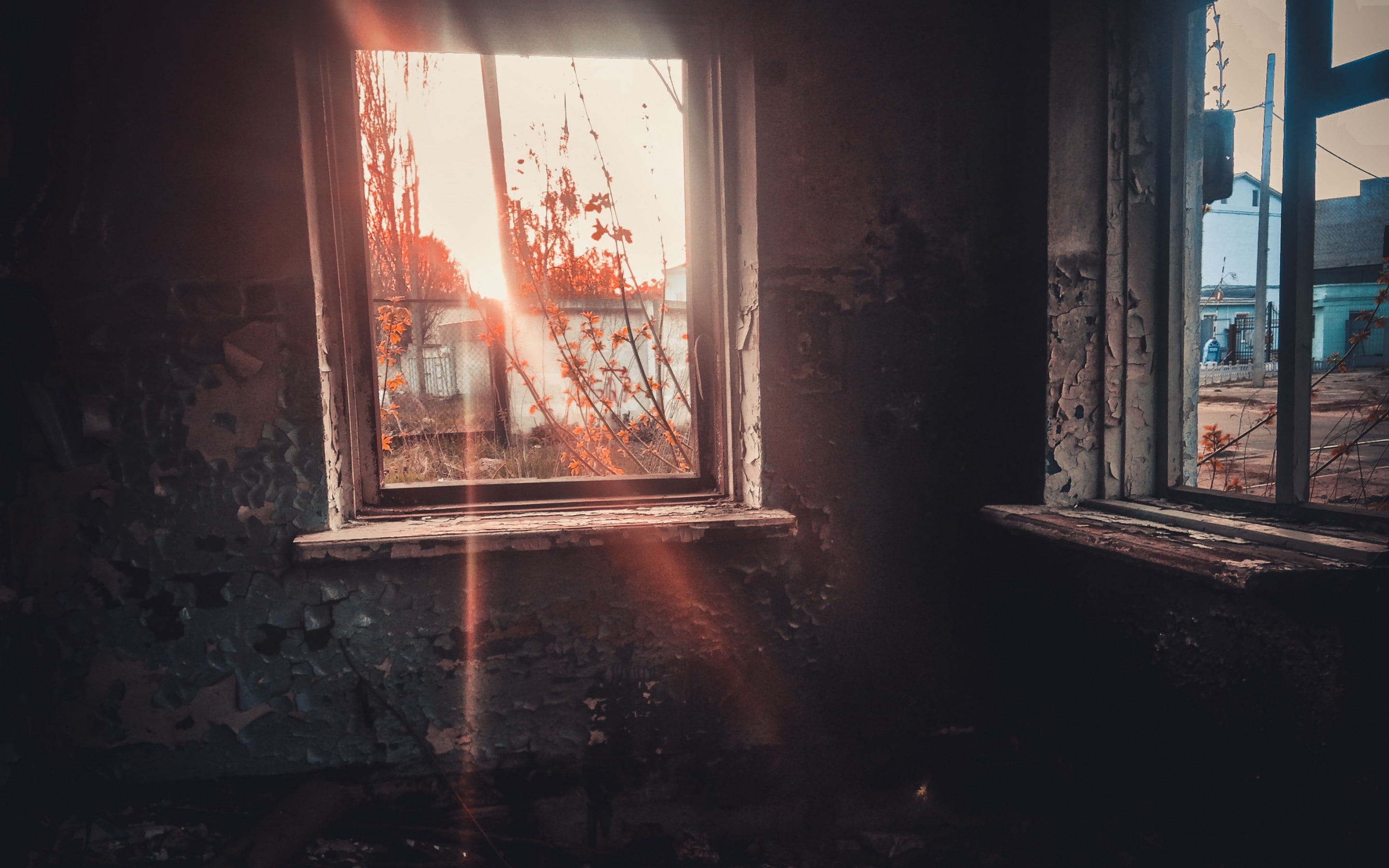 house, 2K, ruin, window, sun rays, HD Wallpaper