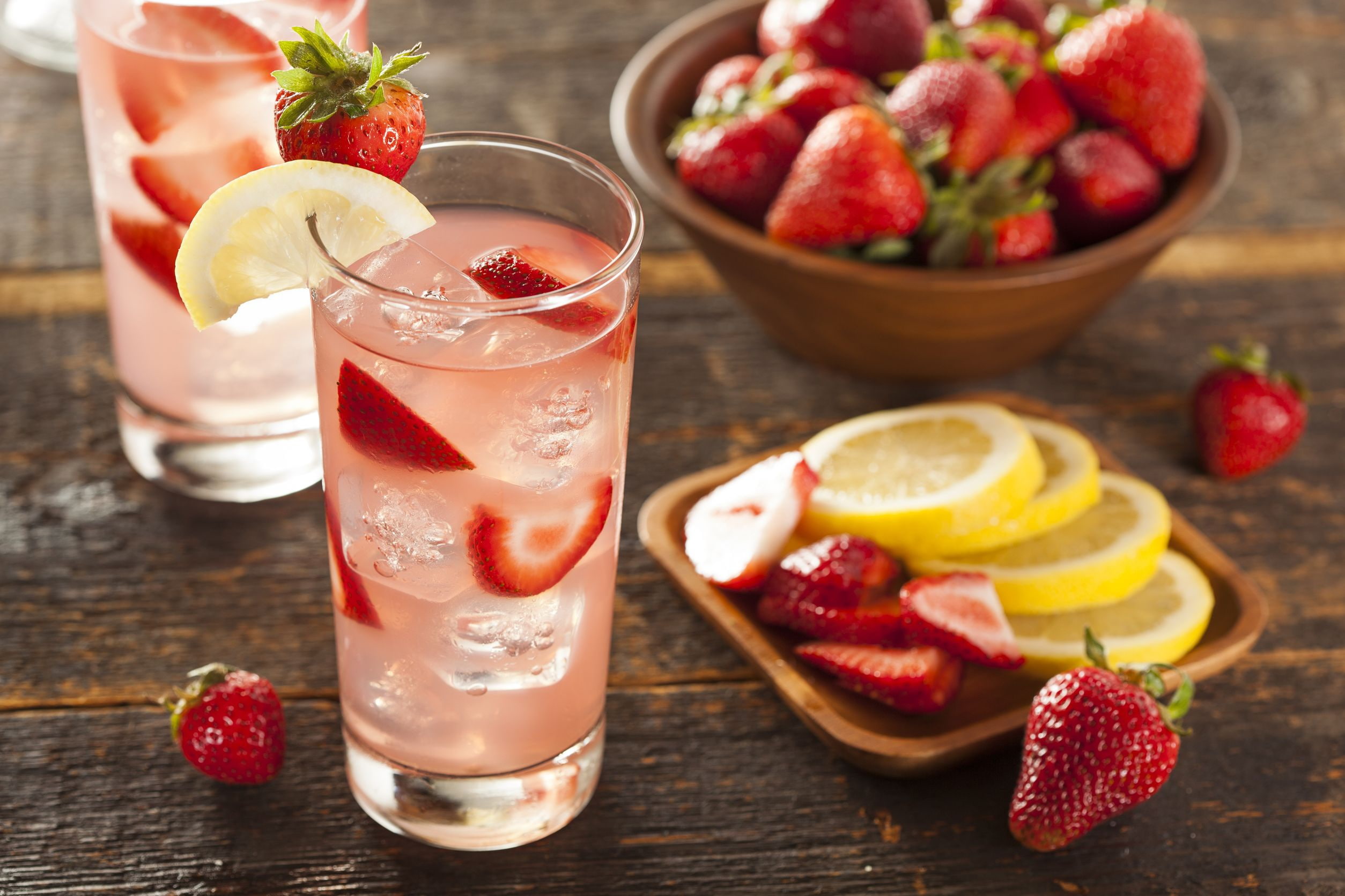 1080P, drink, strawberry, ice, berries, glass, lemon, lemonade, HD Wallpaper