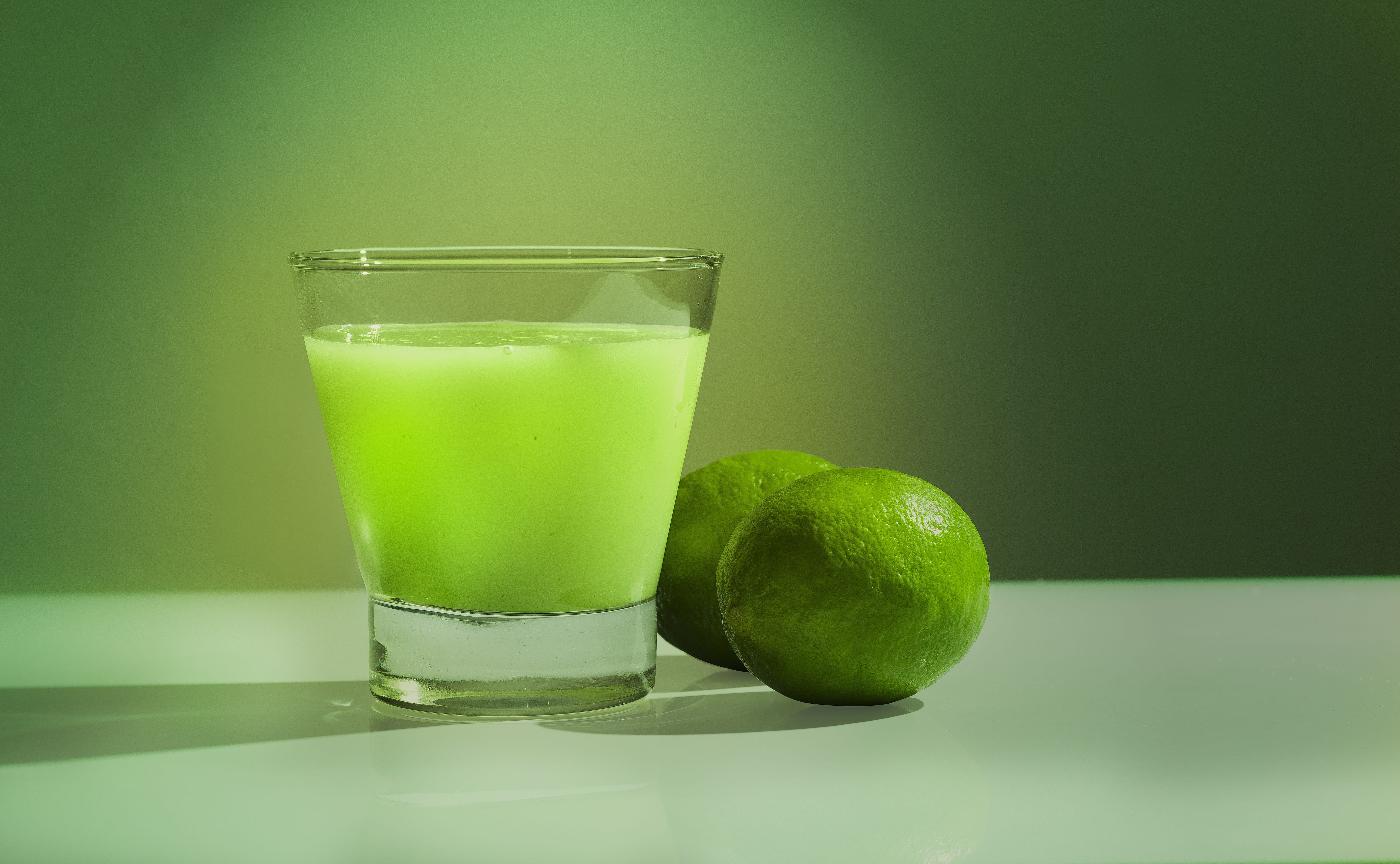 brazil, vegetable, green color, limes, drink, lemonade, lemon, fruit juice, refreshment, studio shot, wellbeing, smoothie, 5K, green background, table, HD Wallpaper