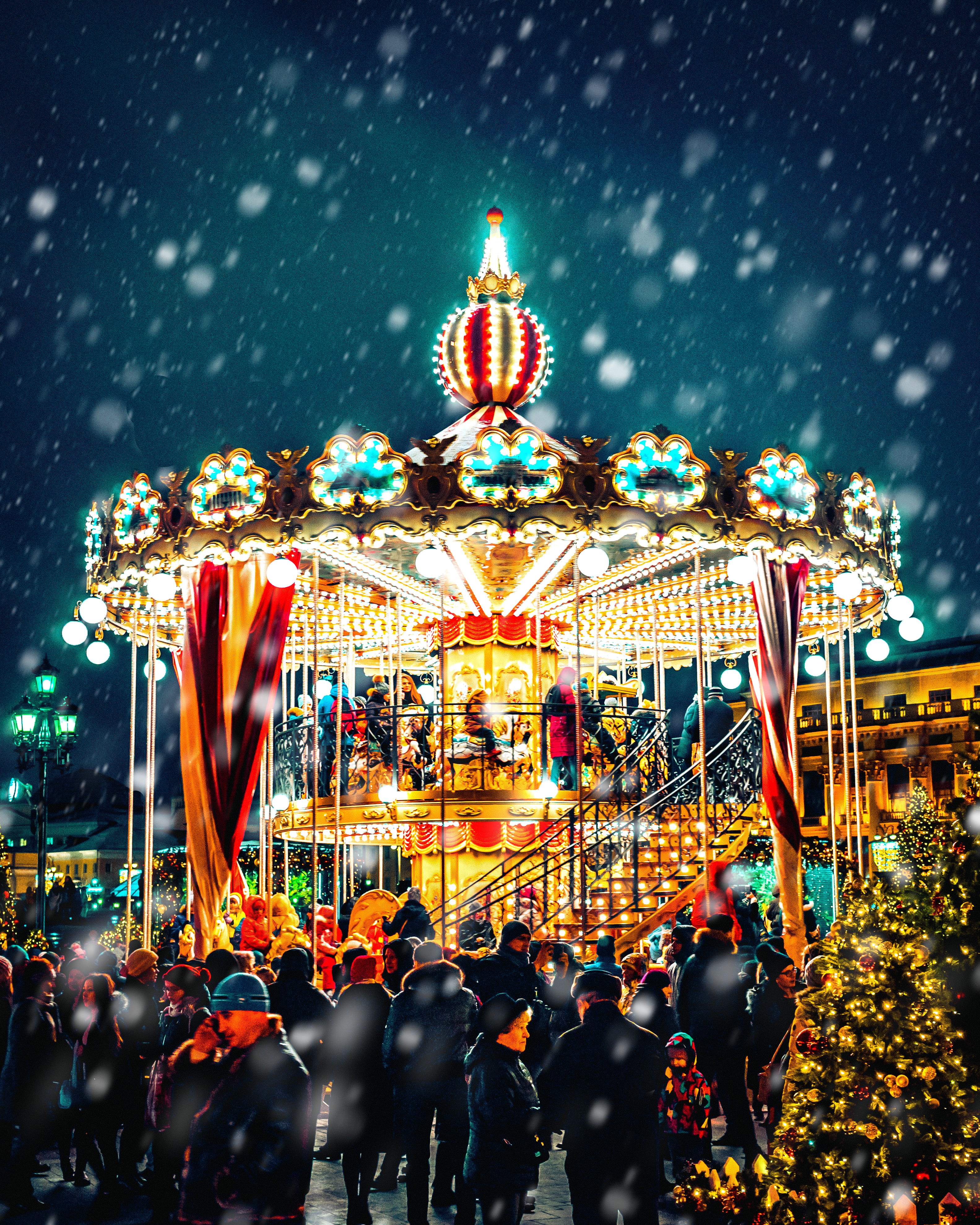 group of people, carousel, 4K, pouring, night, arts culture and entertainment, lifestyles, snow, crowd, large group of people, amusement park, fun, enjoyment, Phone HD Wallpaper