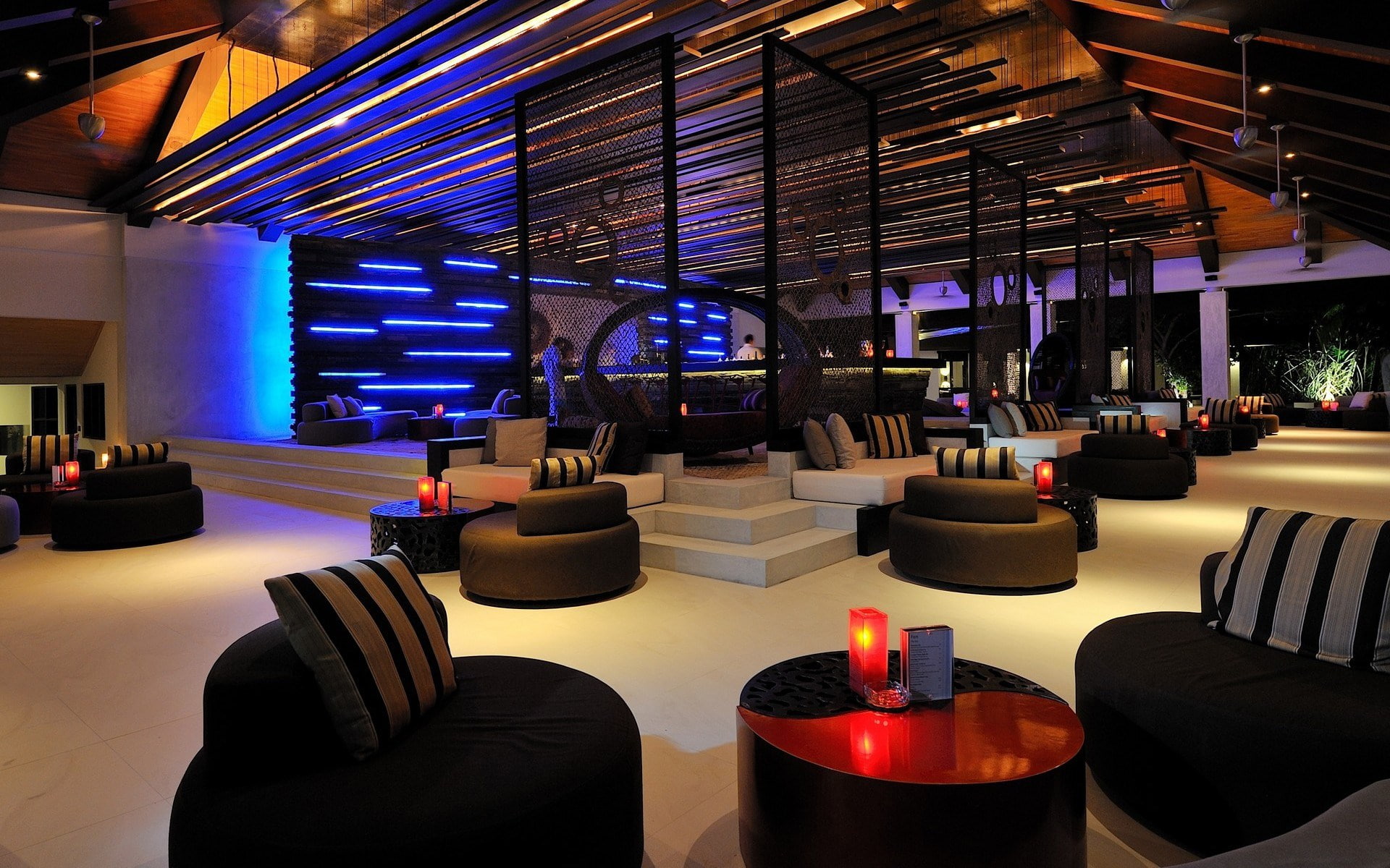 food and drink, night, lobby, 1080P, table, no people, room, nightlife, built structure, seat, bar - drink establishment, restaurant, indoors, bar counter, HD Wallpaper