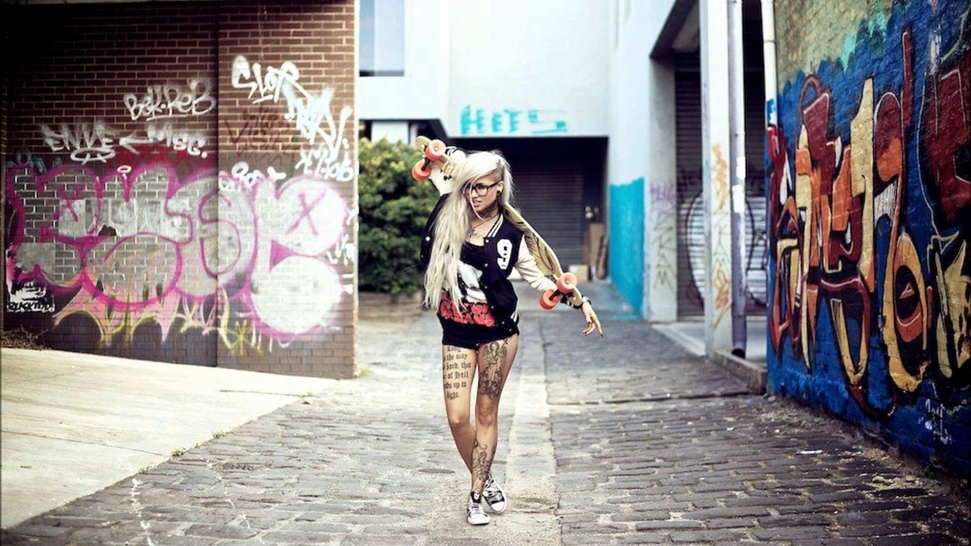 longboard, lifestyles, city, footpath, hairstyle, graffiti, built structure, 1080P, s, real people, outdoors, young adult, black, building exterior, front view, HD Wallpaper