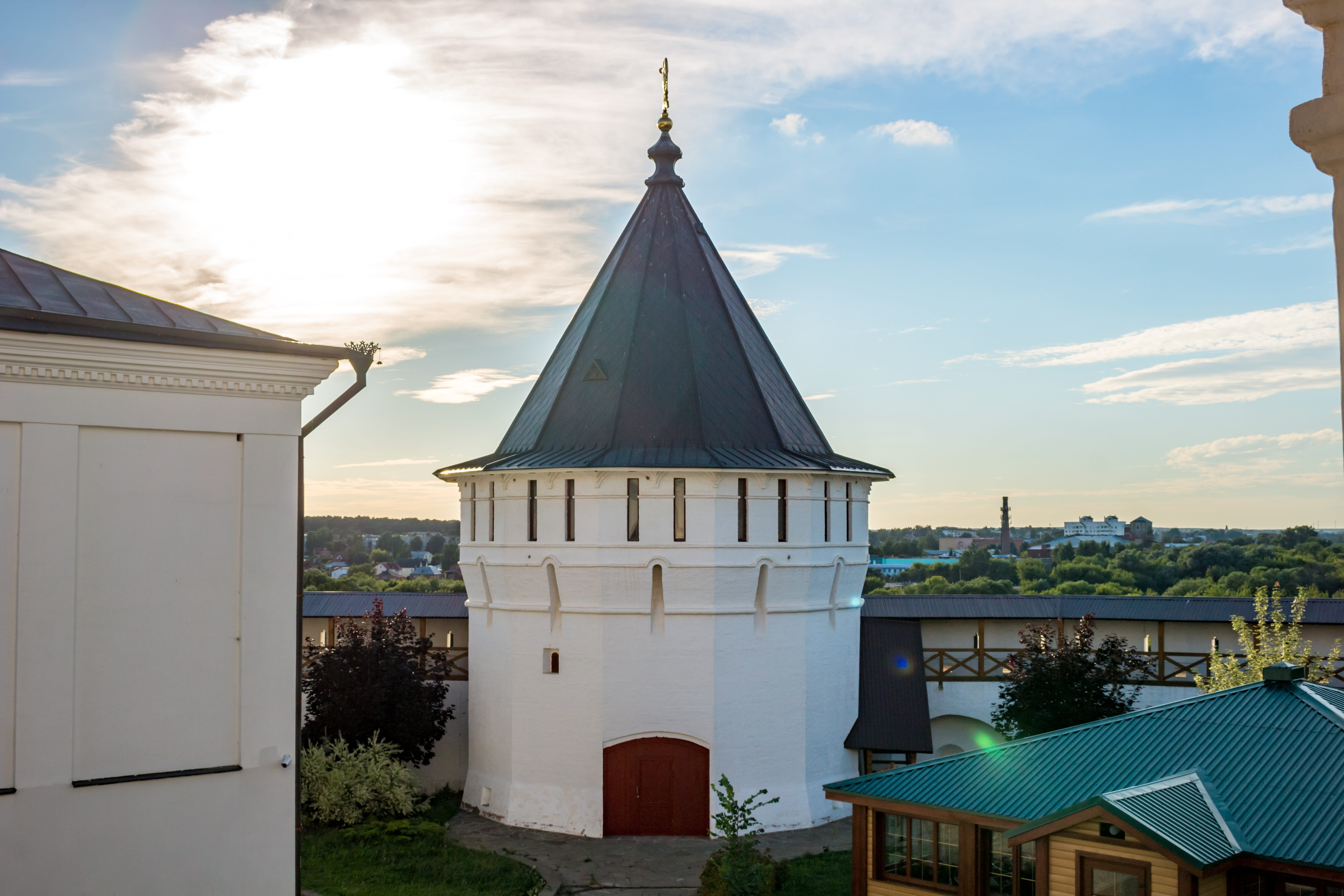 spire, belief, 5K, showplace, place of worship, monument, nature, bright, day, built structure, sunlight, religion, tourism, russia, sky, vera, russian, HD Wallpaper