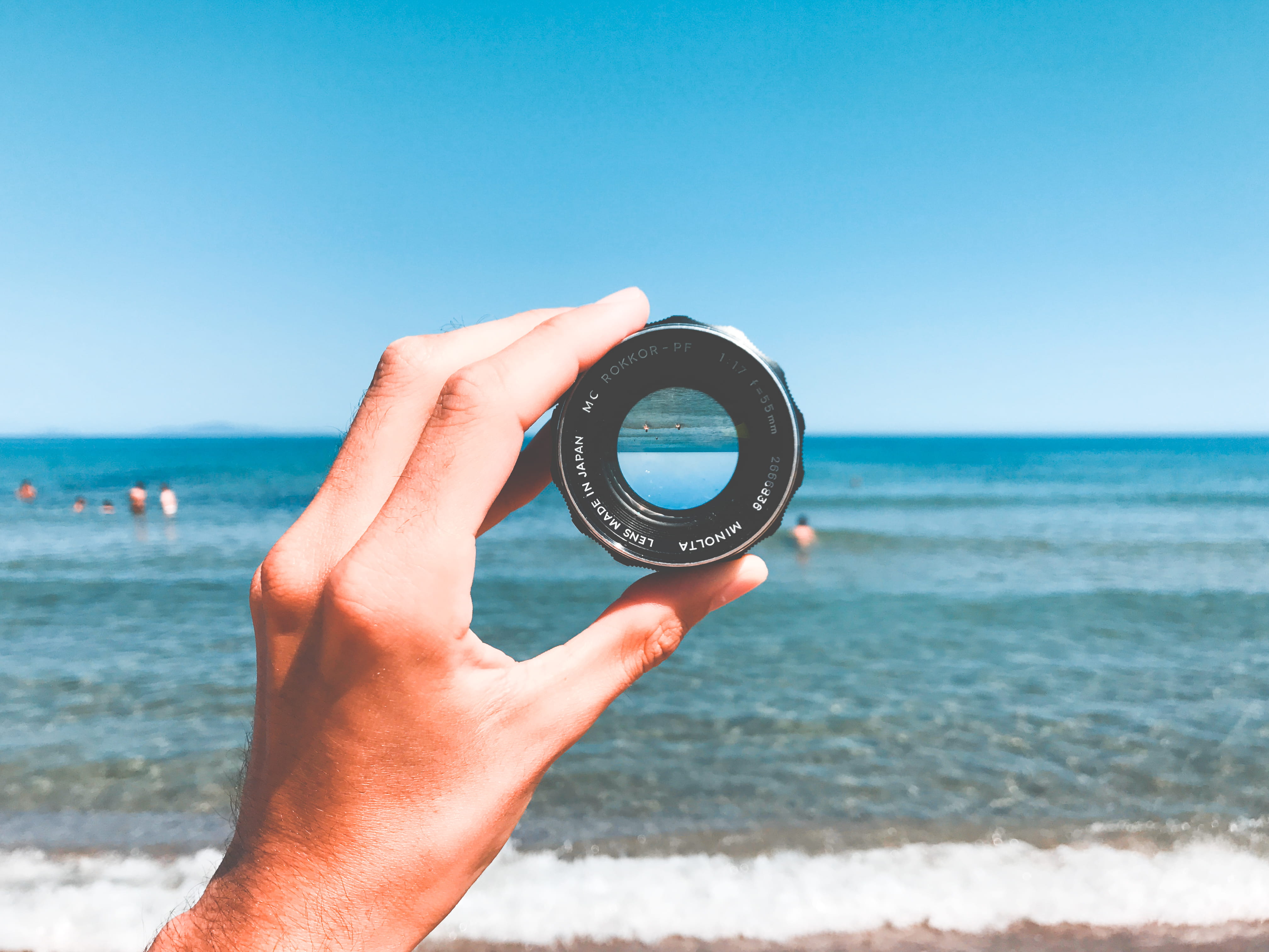 sky, finger, body part, pictures, beach, horizon over water, nature, outdoors, personal perspective, italy, human hand, hand, case, horizon, sea, black, HD Wallpaper