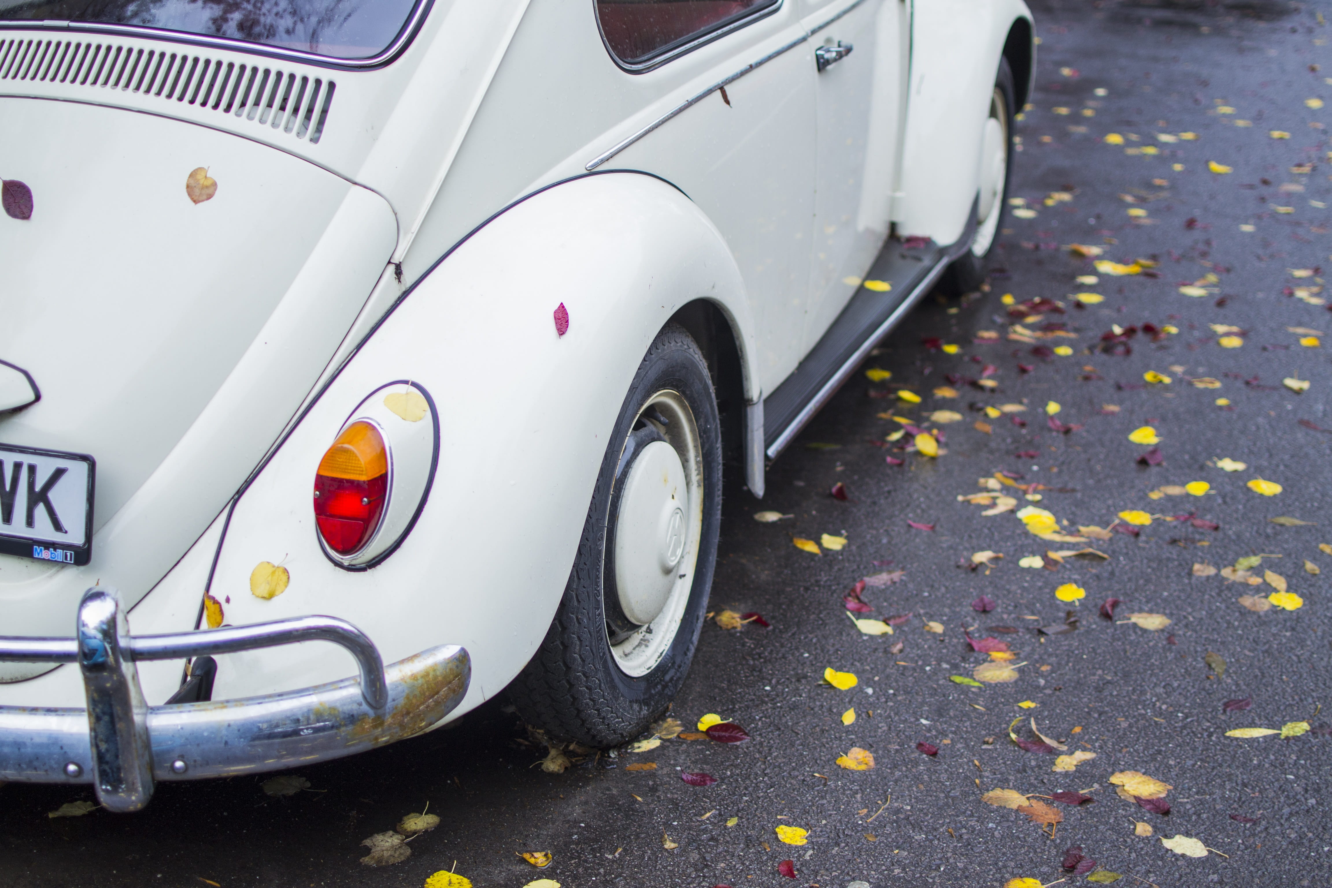 city, vintage, direction, yellow, vibes, wheel, autumn, outdoors, car, auto, stationary, architecture, beetle, mode of transportation, leaves, elegant, HD Wallpaper