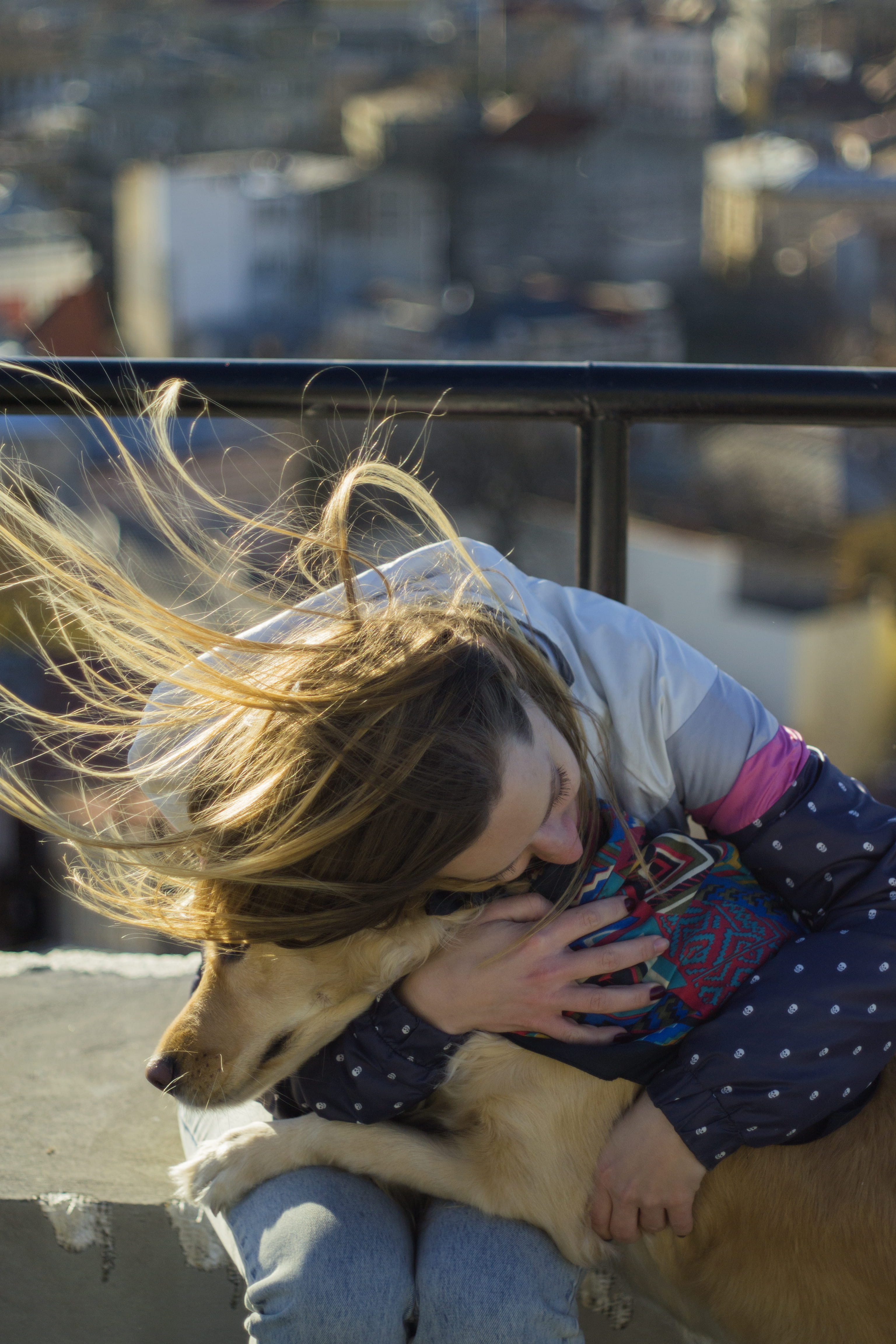 4K, dog, golden retriever, emotion, child, indie, blond hair, leisure activity, brown hair, girl, vibe, human hair, windy, adult, females, casual clothing, Phone HD Wallpaper