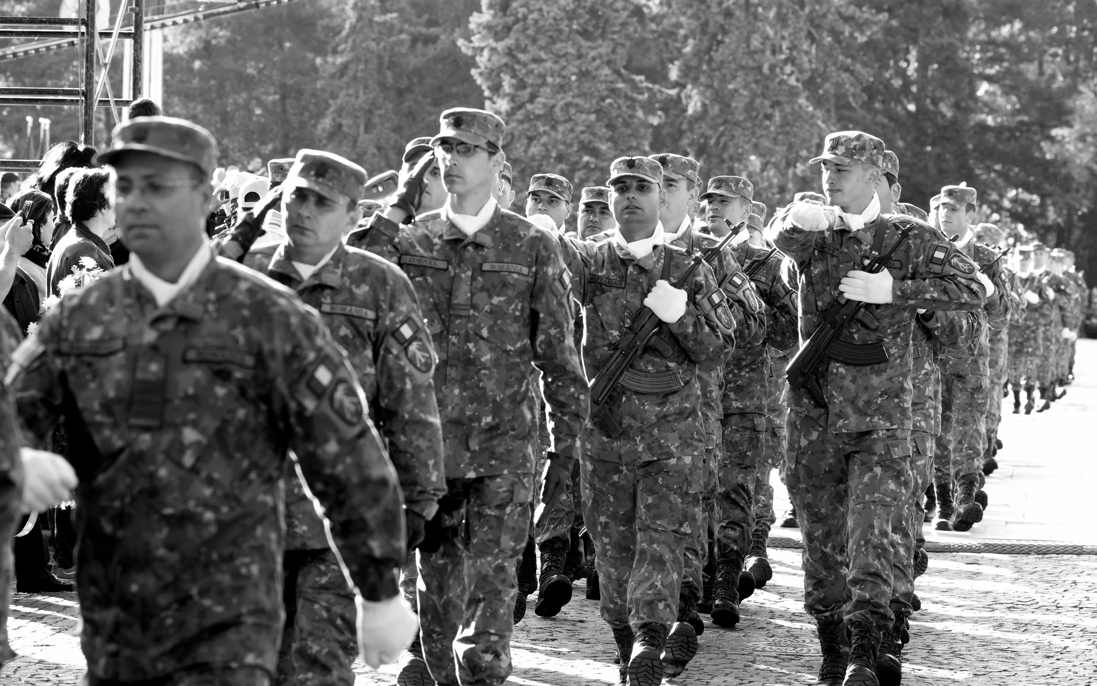 military, city, responsibility, outfit, security, guns, crowd, soldiers, safety, military uniform, clothing, black and white, people, special forces, men, HD Wallpaper