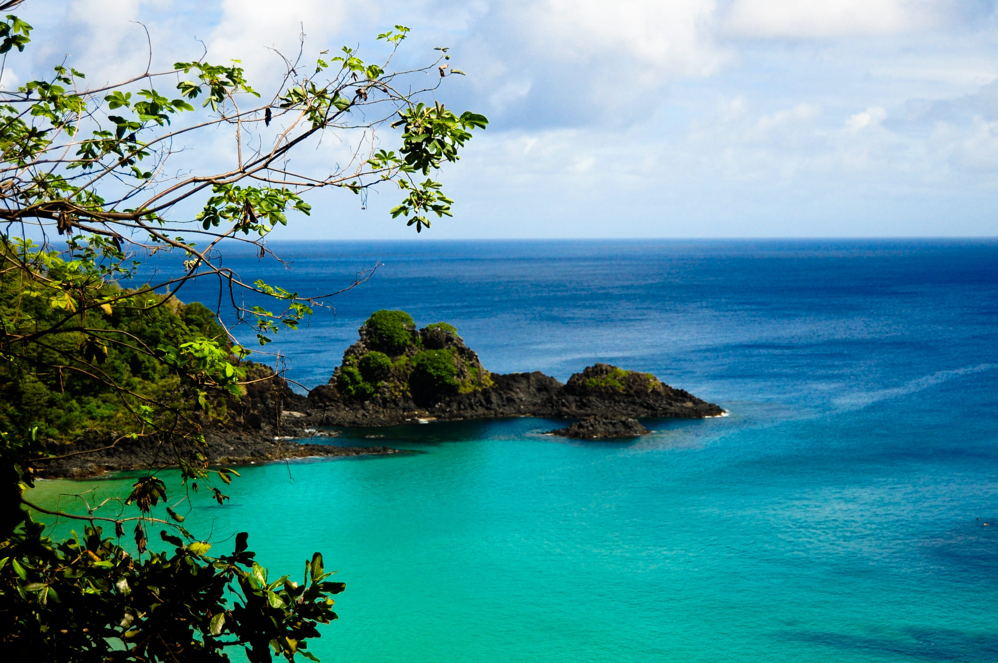 boat, land, turquoise colored, no people, landscape, fernando, horizon over water, mar, of, atlantic ocean, noronha, tranquil scene, island, sky, 2K, outdoors, HD Wallpaper