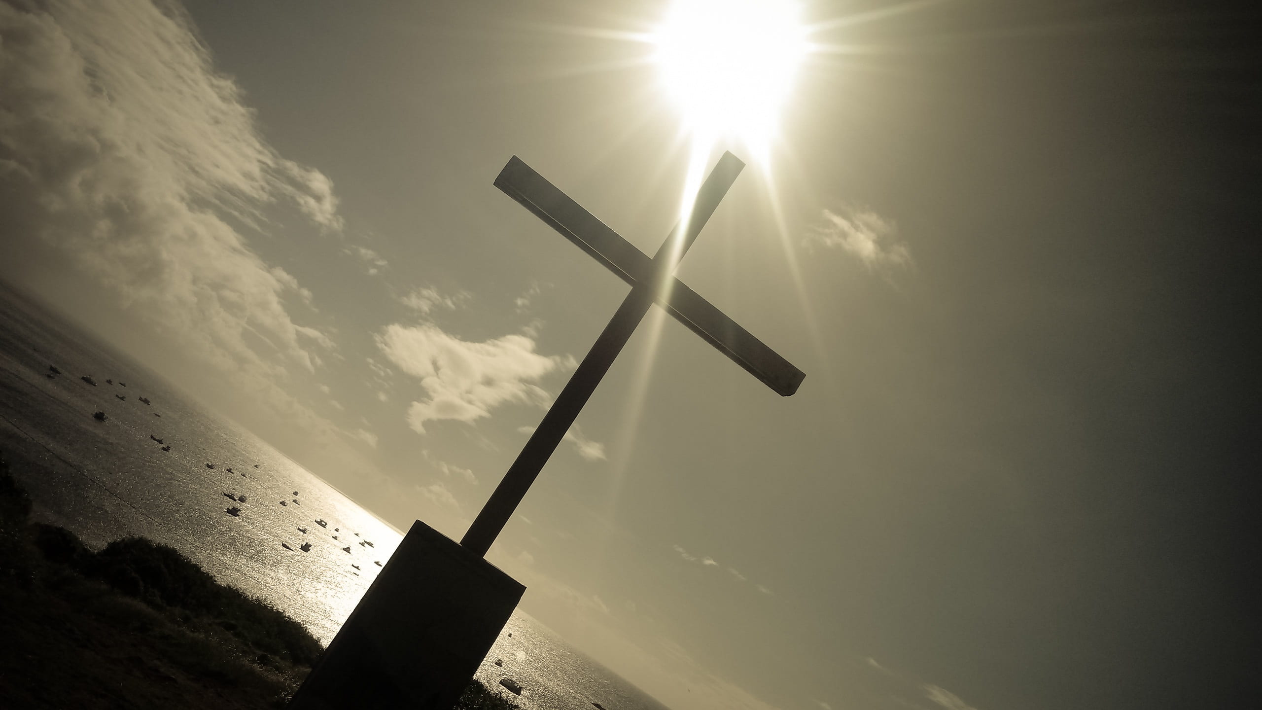 landscape, noronha, lens flare, sunlight, low angle view, alternative energy, boat, renewable energy, no people, atlantic ocean, of, beauty in nature, cloud - sky, HD Wallpaper