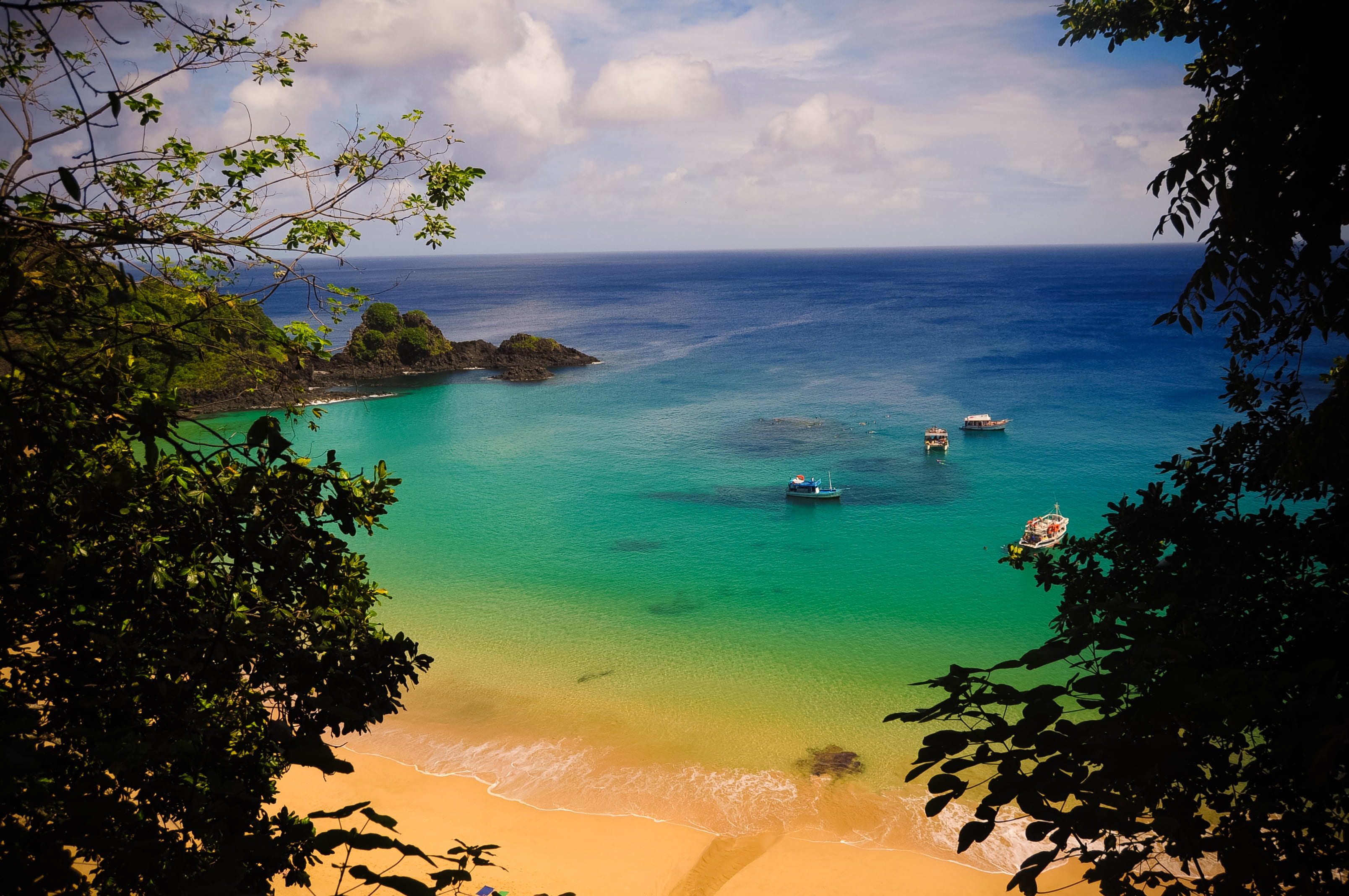 horizon over water, ocean, land, sea, nature, high angle view, non-urban scene, 2K, beauty in nature, sky, tranquil scene, noronha, no people, nautical vessel, HD Wallpaper