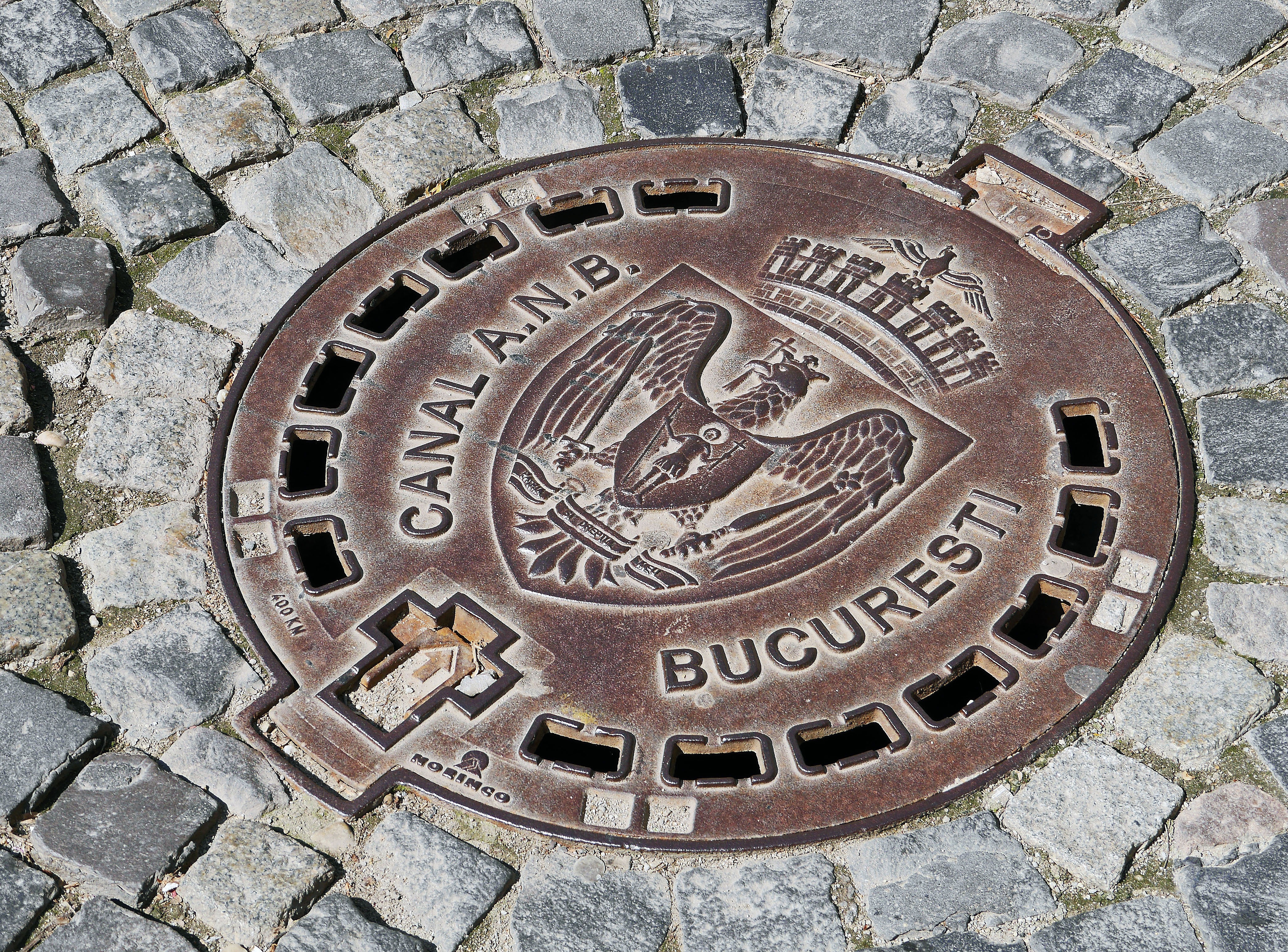no people, day, channel, footpath, high angle view, circle, text, craft, directly above, old town, sewer, city, geometric shape, communication, pattern, HD Wallpaper