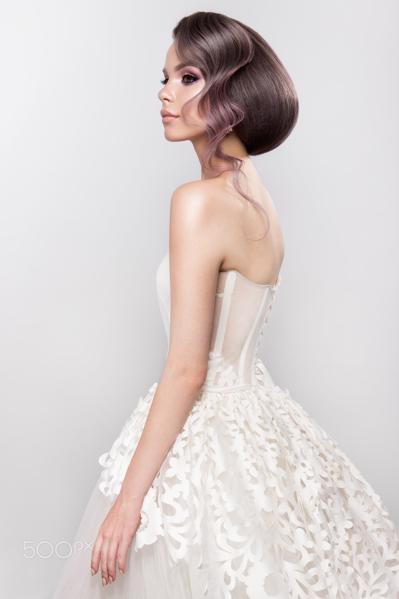 glamour, elegance, adult, portrait, newlywed, celebration, bride, model, hair, fashion, young adult, 1080P, dress, studio shot, wedding, clothing, wife, Phone HD Wallpaper