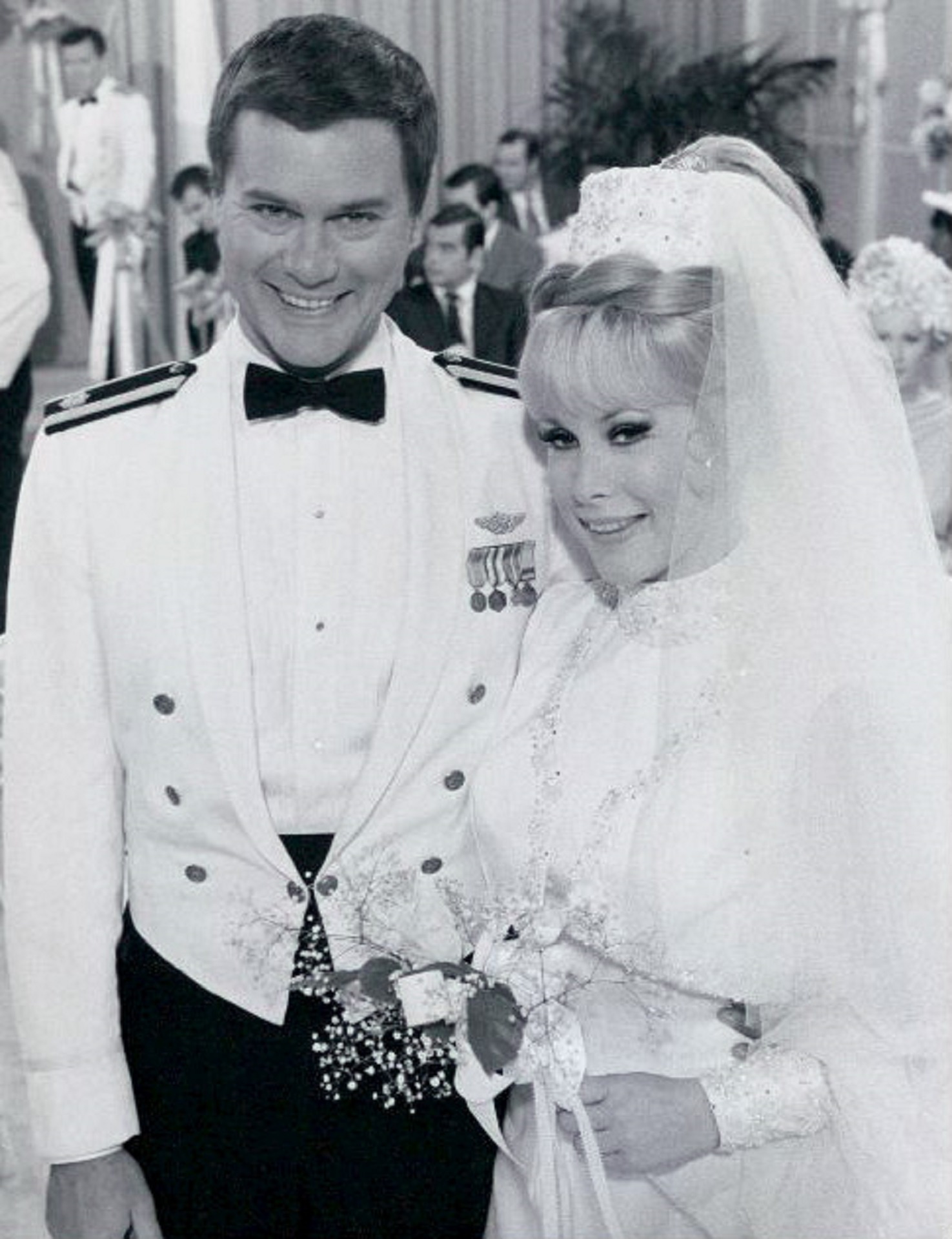 vintage, actor, television, married, wedding ceremony, celebration, newlywed, astronaut, smiling, wedding dress, hollywood, two people, couple - relationship, Phone HD Wallpaper