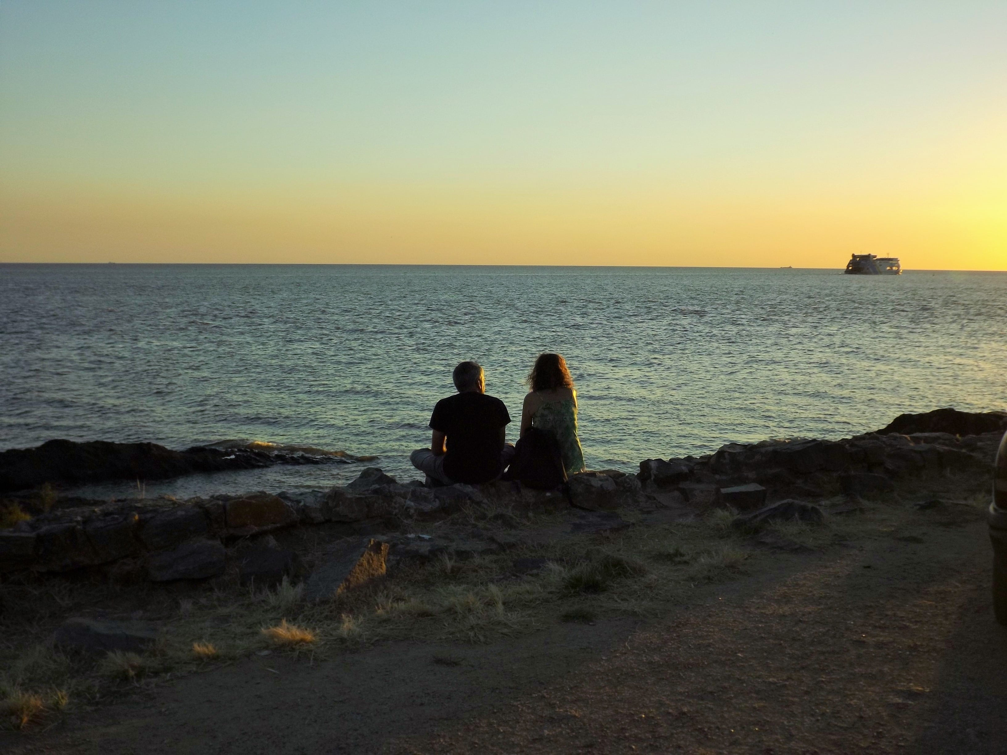 clear sky, couple, tranquility, orange color, man, tranquil scene, light, horizon, togetherness, love, sunset, body, romantic, holiday, looking, sitting, HD Wallpaper