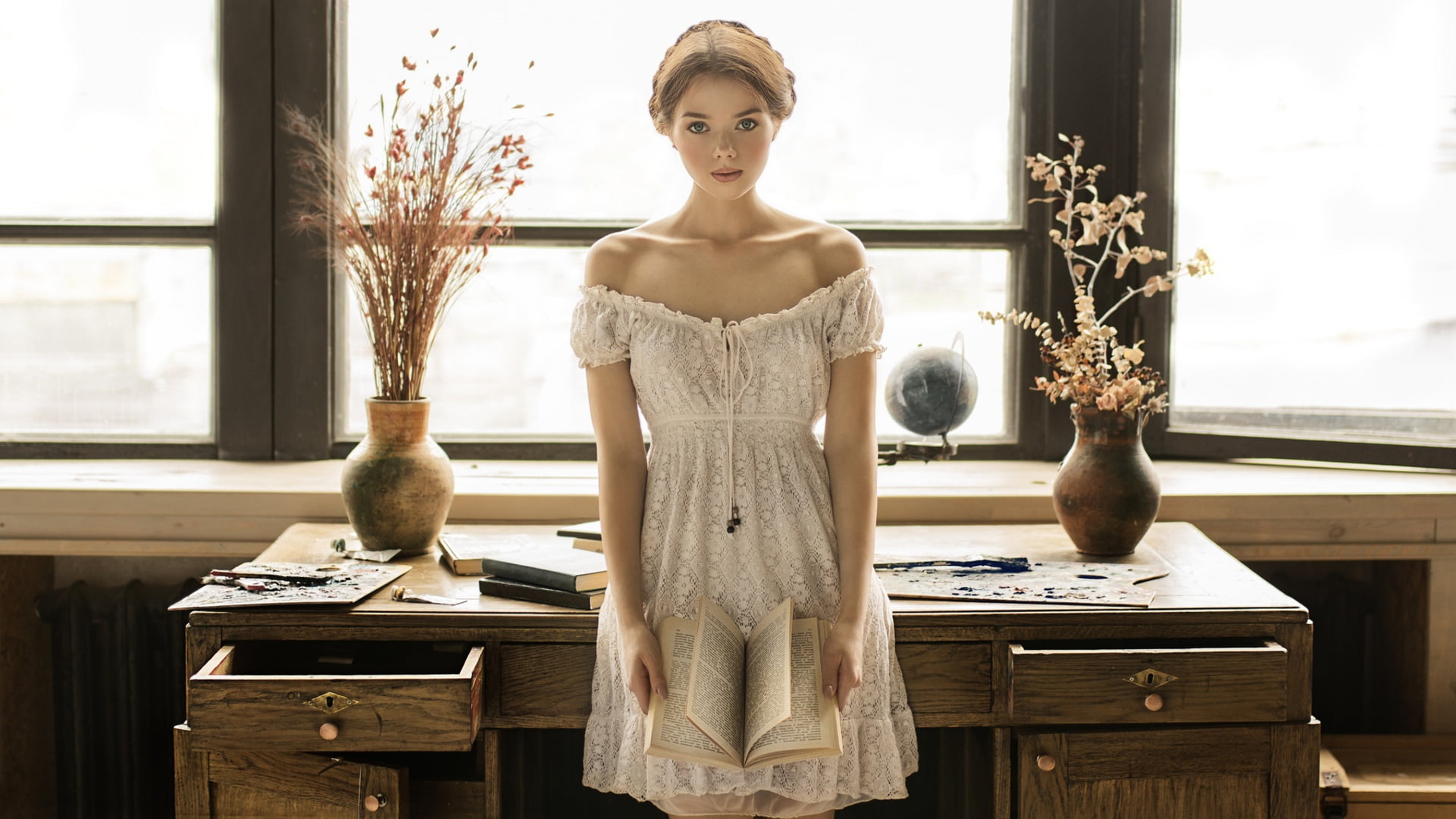 1080P, vase, girl, table, look, Vyacheslav Shcherbakov, books, Lolita, HD Wallpaper