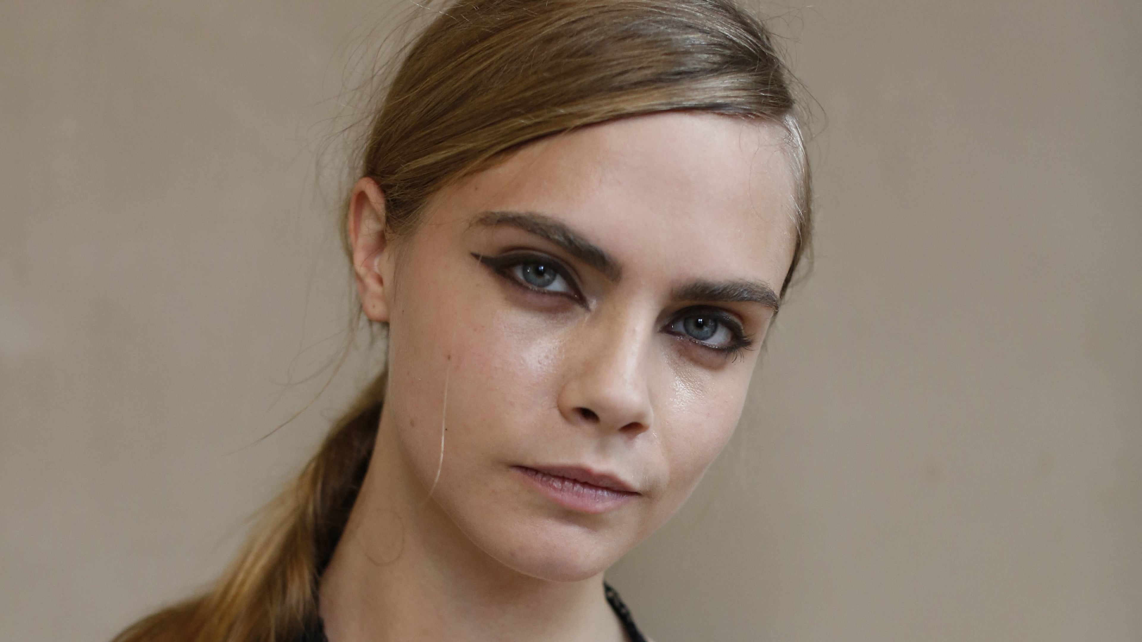 Blonde, Model, Close-Up, 4K, Cara Delevingne, Face, English, Actress, Models, Blue Eyes, HD Wallpaper