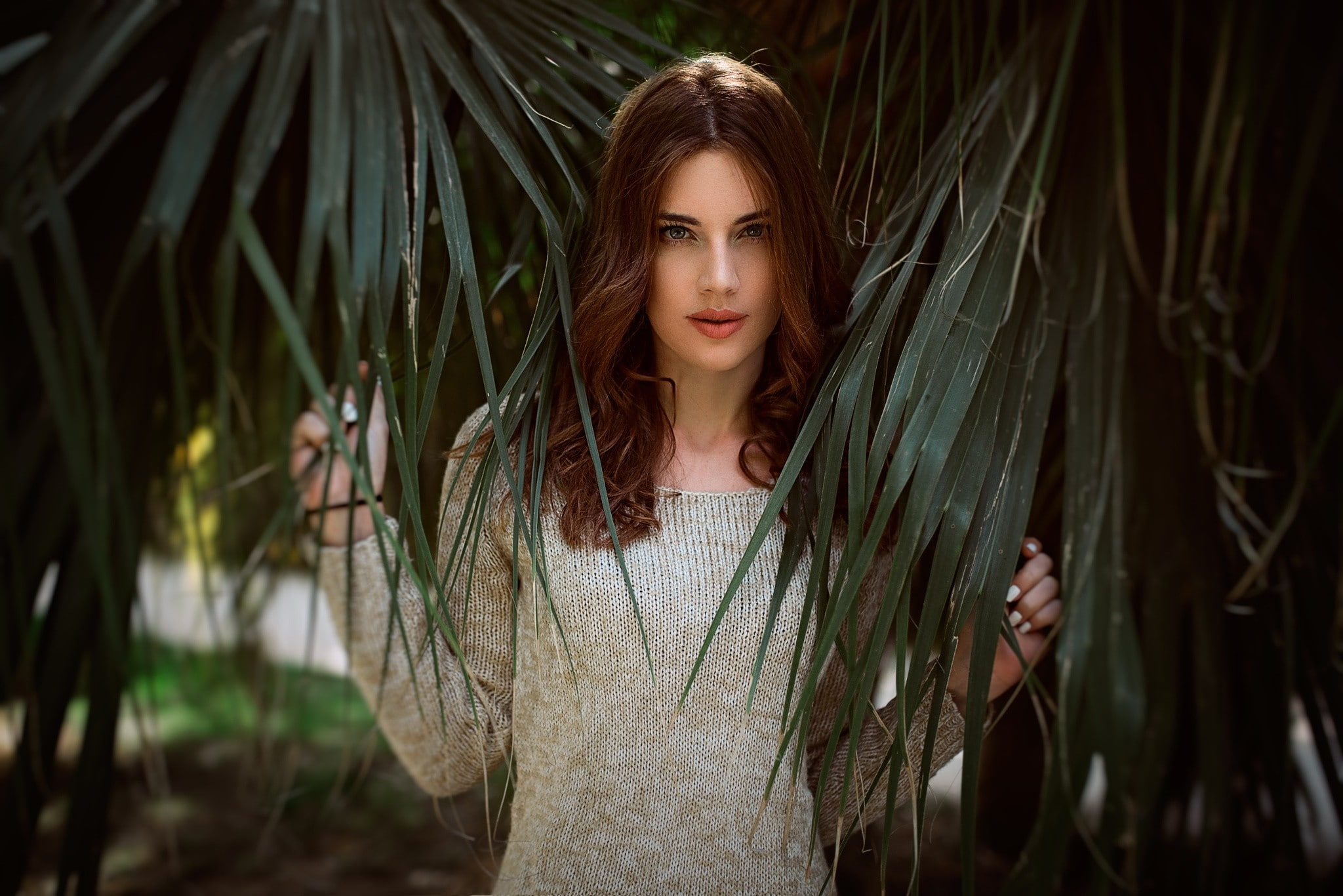 brown hair, women, young women, hairstyle, outdoors, 1080P, palm leaf, long hair, beauty, portrait, real people, one person, lifestyles, front view, Manthos Tsakiridis, HD Wallpaper
