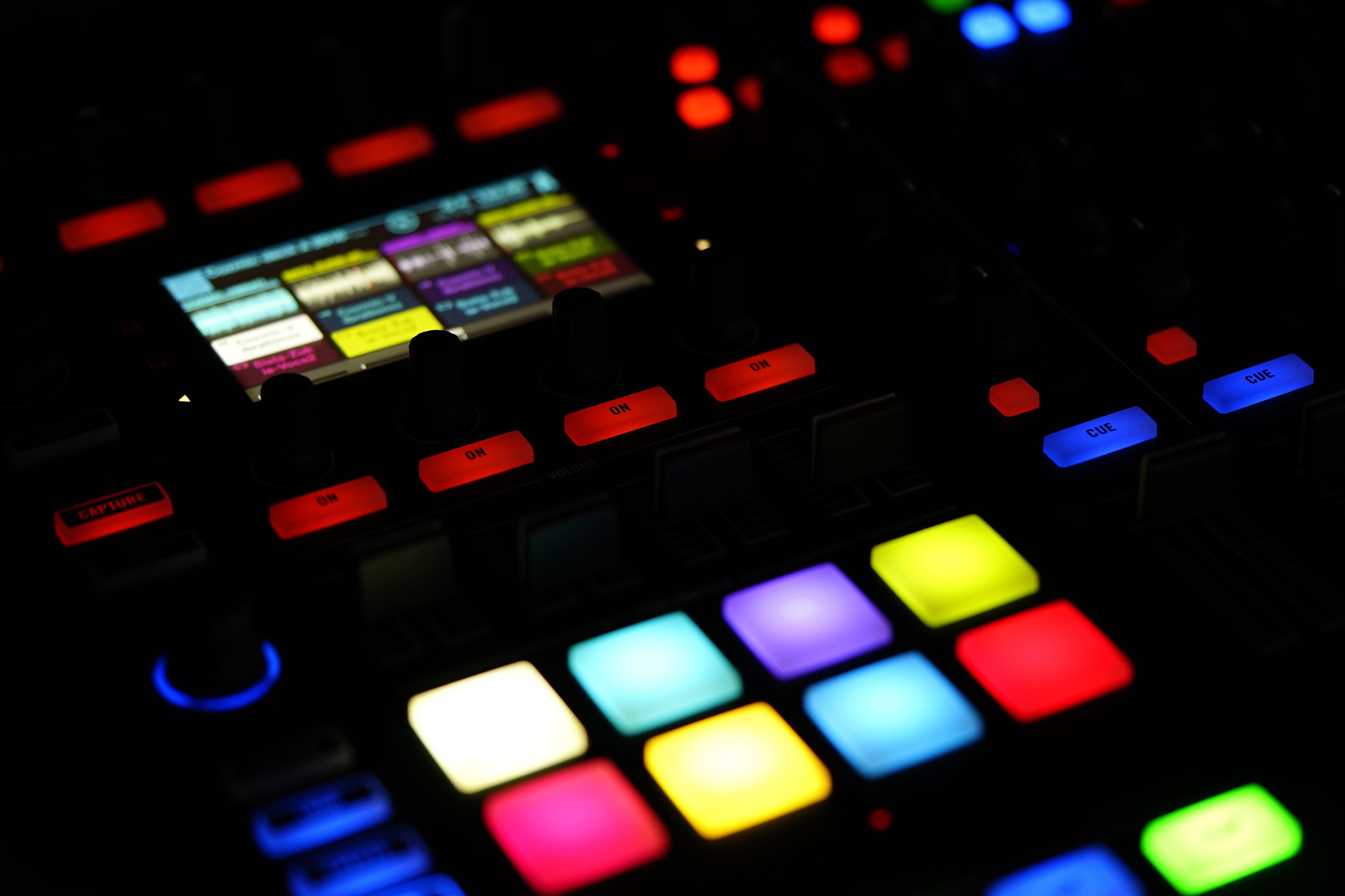 business, keypad, remix, clubs, control, photo, 5K, arts culture and entertainment, technology, closeup, sound mixer, music, close-up, indoors, push button, HD Wallpaper