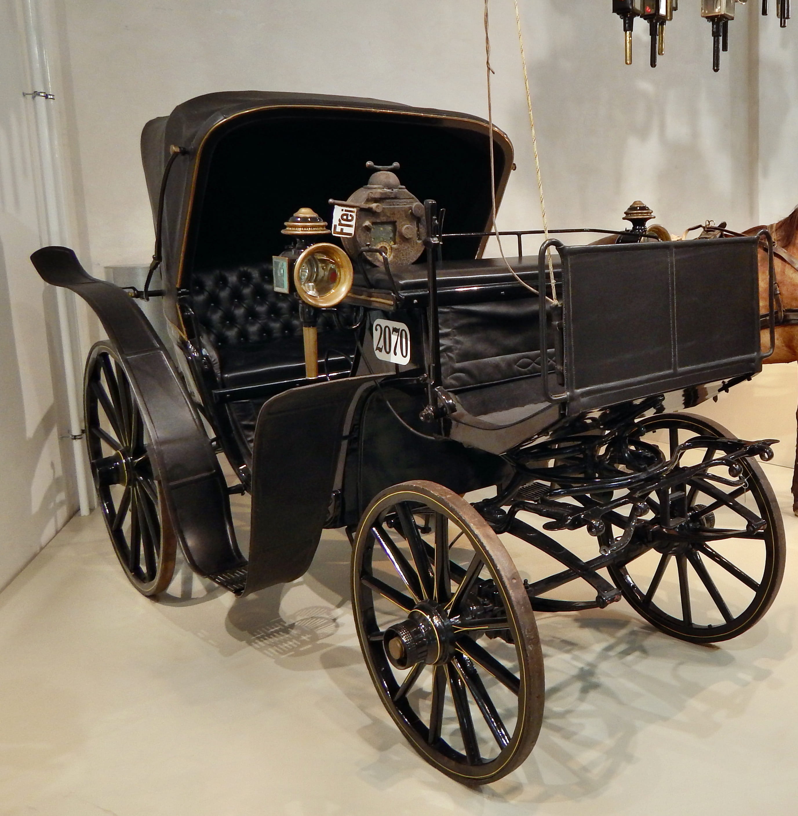 mode of transportation, day, no people, stationary, Vehicle, land vehicle, outdoors, antique auto, indoors, cart, horse, sitting, transportation, Auto, Phone HD Wallpaper