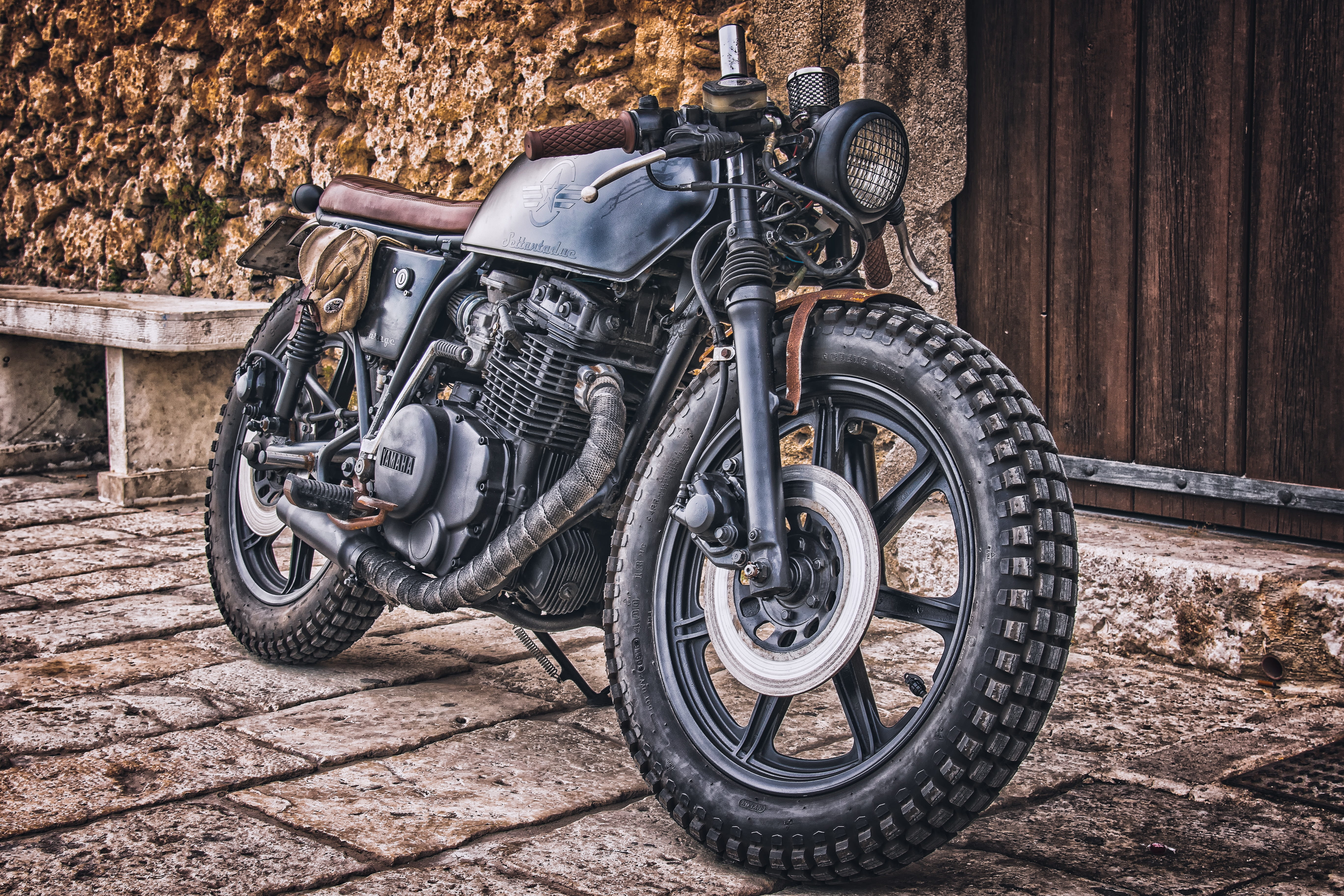 black color, no people, stationary, parking, 5K, wall - building feature, wheel, bicycle, day, technology, matt, old, outdoors, motorcycle, travel, mature, HD Wallpaper