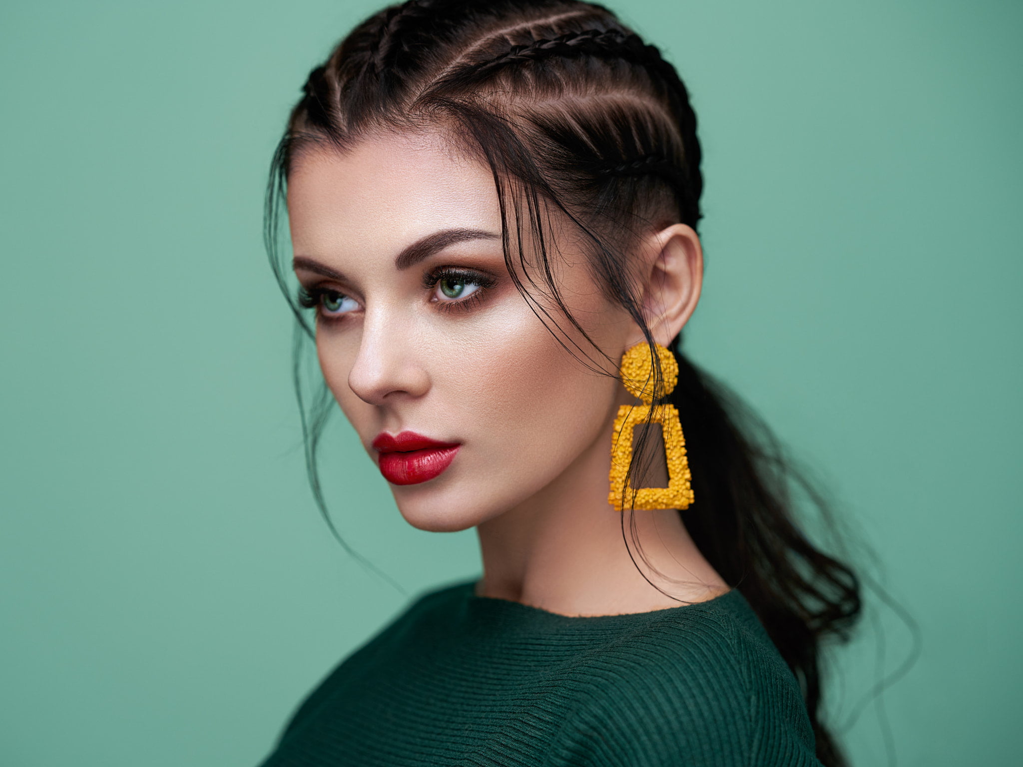 Oleg Gekman, long hair, green background, green eyes, red lipstick, women, 1080P, ponytail, eyeliner, simple background, portrait, dark hair, eyeshadow, HD Wallpaper