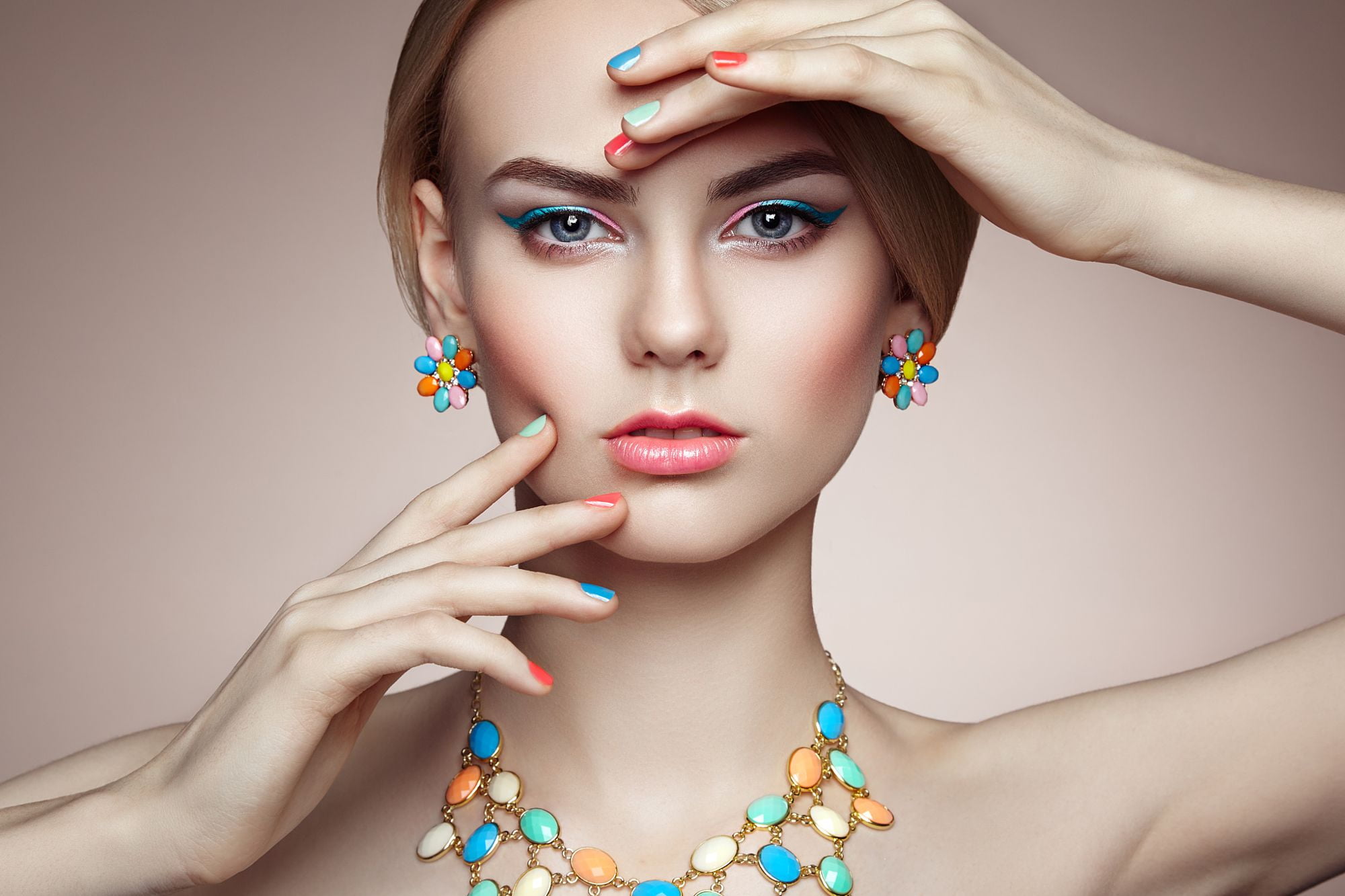 1080P, jewelry, portrait, women, fashion, earring, Oleg Gekman, colorful, straight hair, blonde, glamour, eyeshadow, lipstick, necklace, simple background, HD Wallpaper