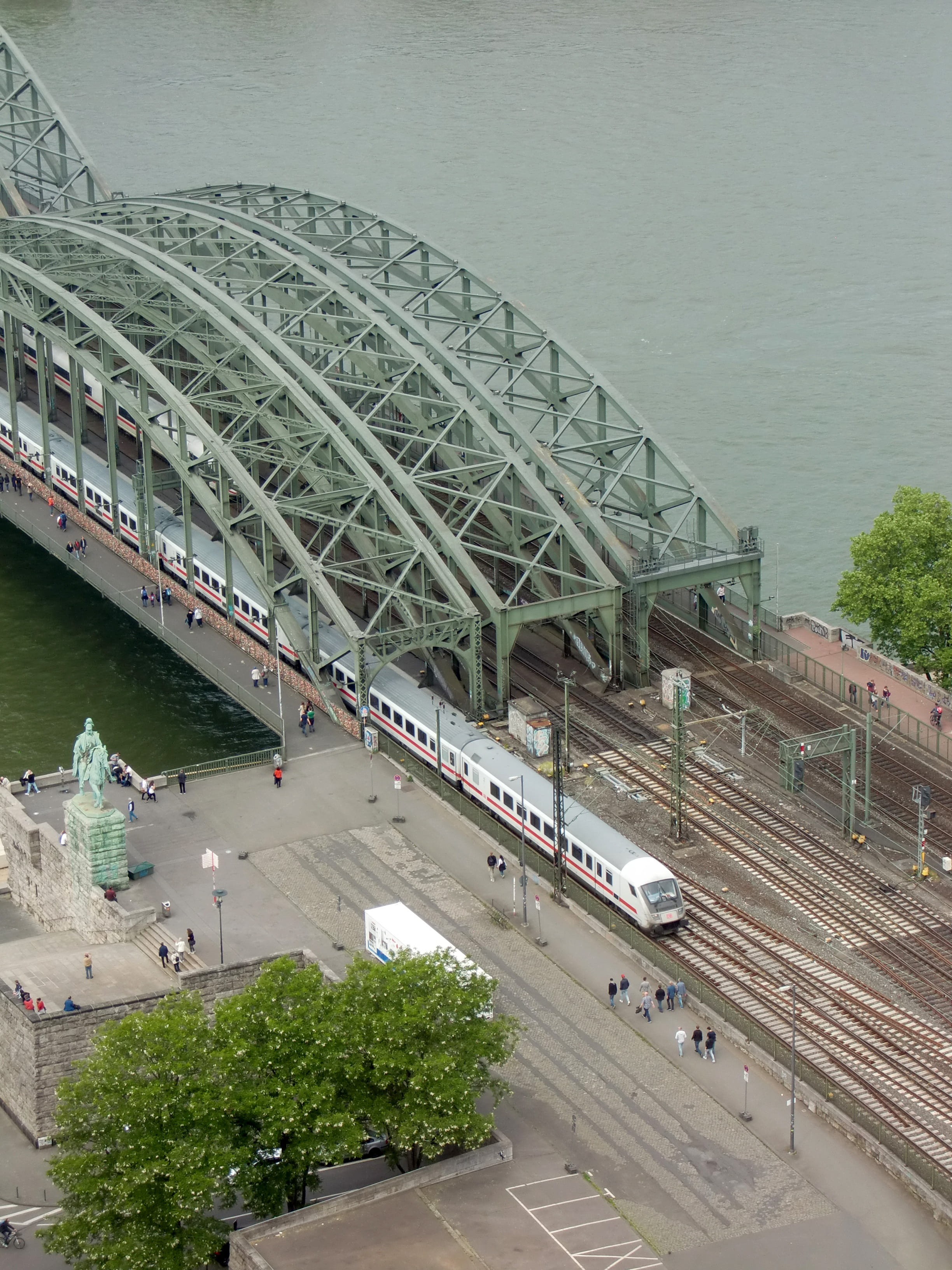 architecture, car, hohenzollern bridge, tree, incidental people, Rhine, Cologne, motor vehicle, land vehicle, metal, rheinland, historic preservation, railway bridge, Phone HD Wallpaper