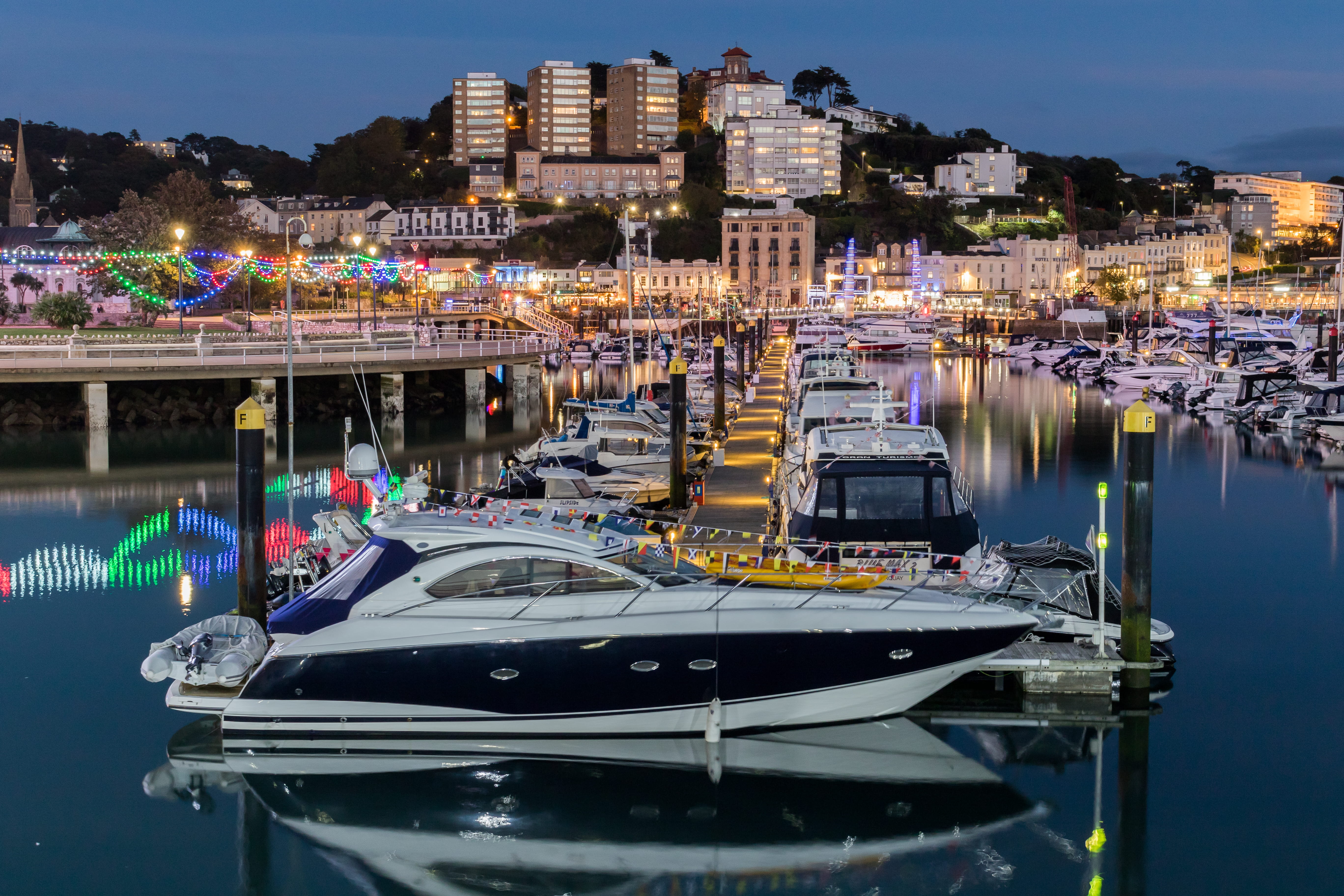 boat, transportation, architecture, boats, travel, watercraft, torquay, yacht, waterfront, no people, reflection, 5K, pier, harbor, lighted, building exterior, HD Wallpaper