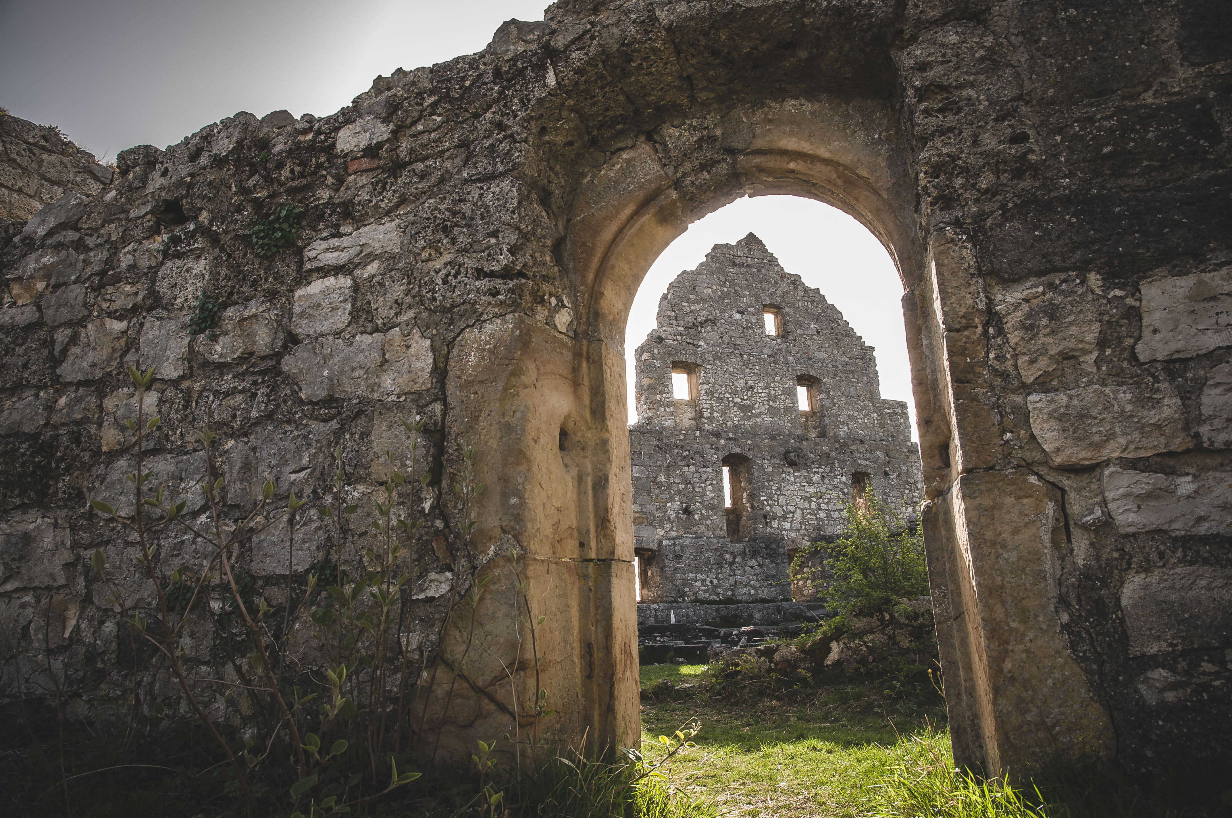 burg hohenurach, outdoors, deterioration, archaeology, ruined, abandoned, building exterior, arch, built structure, day, ruin, hohenurach, history, bad condition, HD Wallpaper