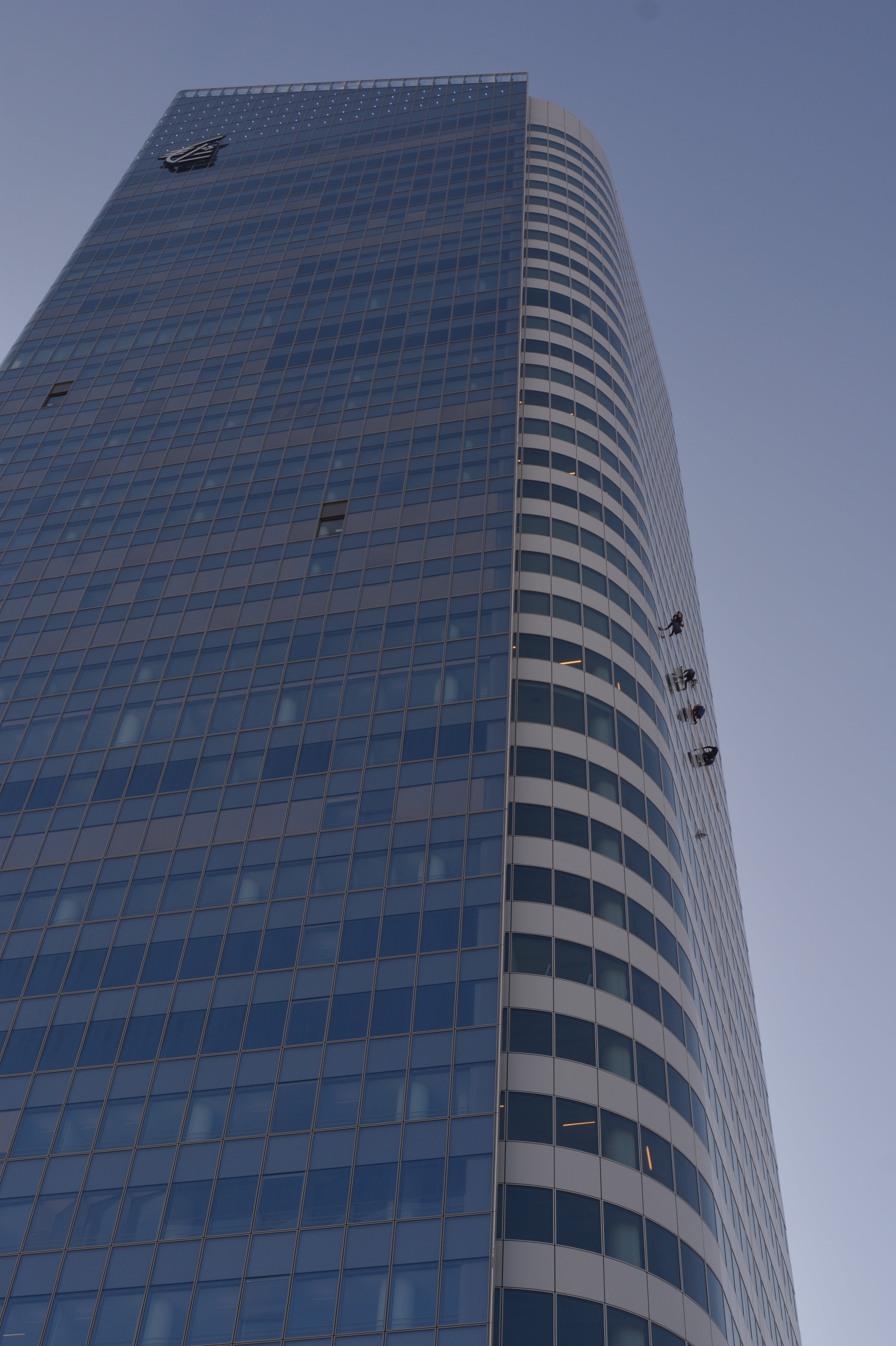 built structure, facade, lyon, clear sky, reflection, financial district, office, glass - material, office building exterior, building exterior, low angle view, Phone HD Wallpaper