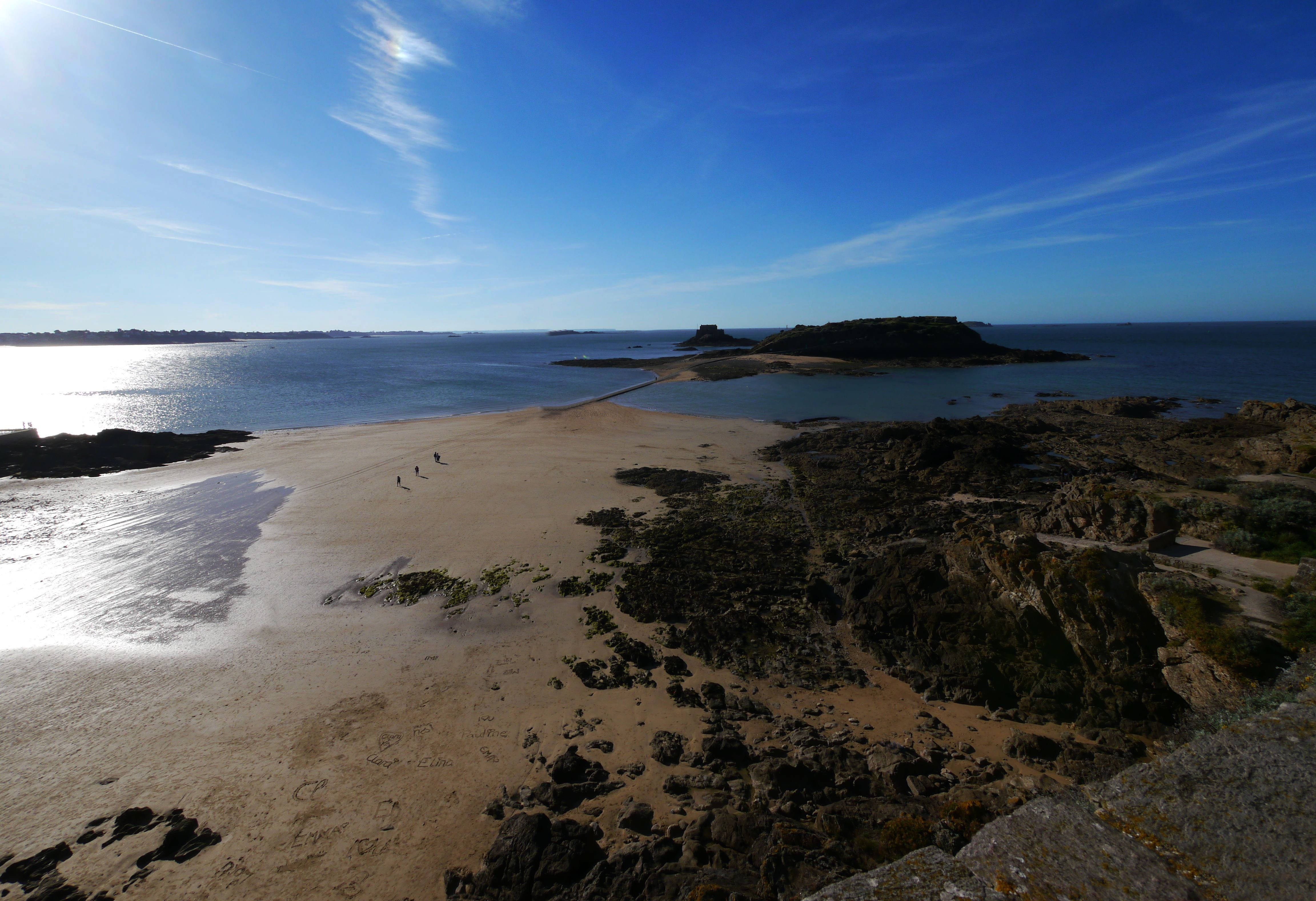 sky, algae, beach, side, against the light, rock, rock - object, tranquility, horizon, nature, rocks, day, no people, non-urban scene, water, saint malo, HD Wallpaper
