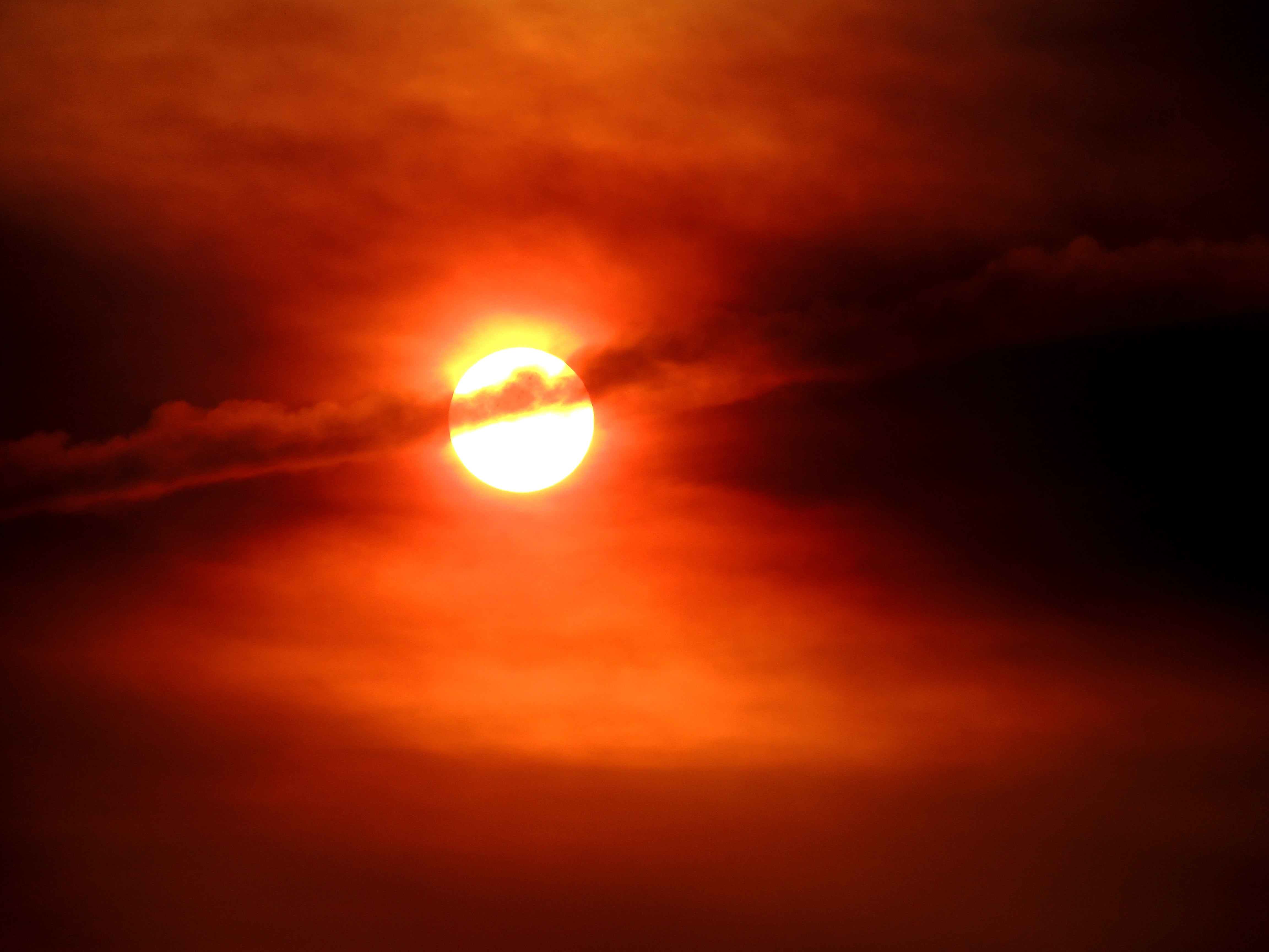 eclipse, natural phenomenon, no people, solar eclipse, nature, geometric shape, astronomy, 4K, sol, scenics - nature, sky, dark, tranquility, tranquil scene, HD Wallpaper