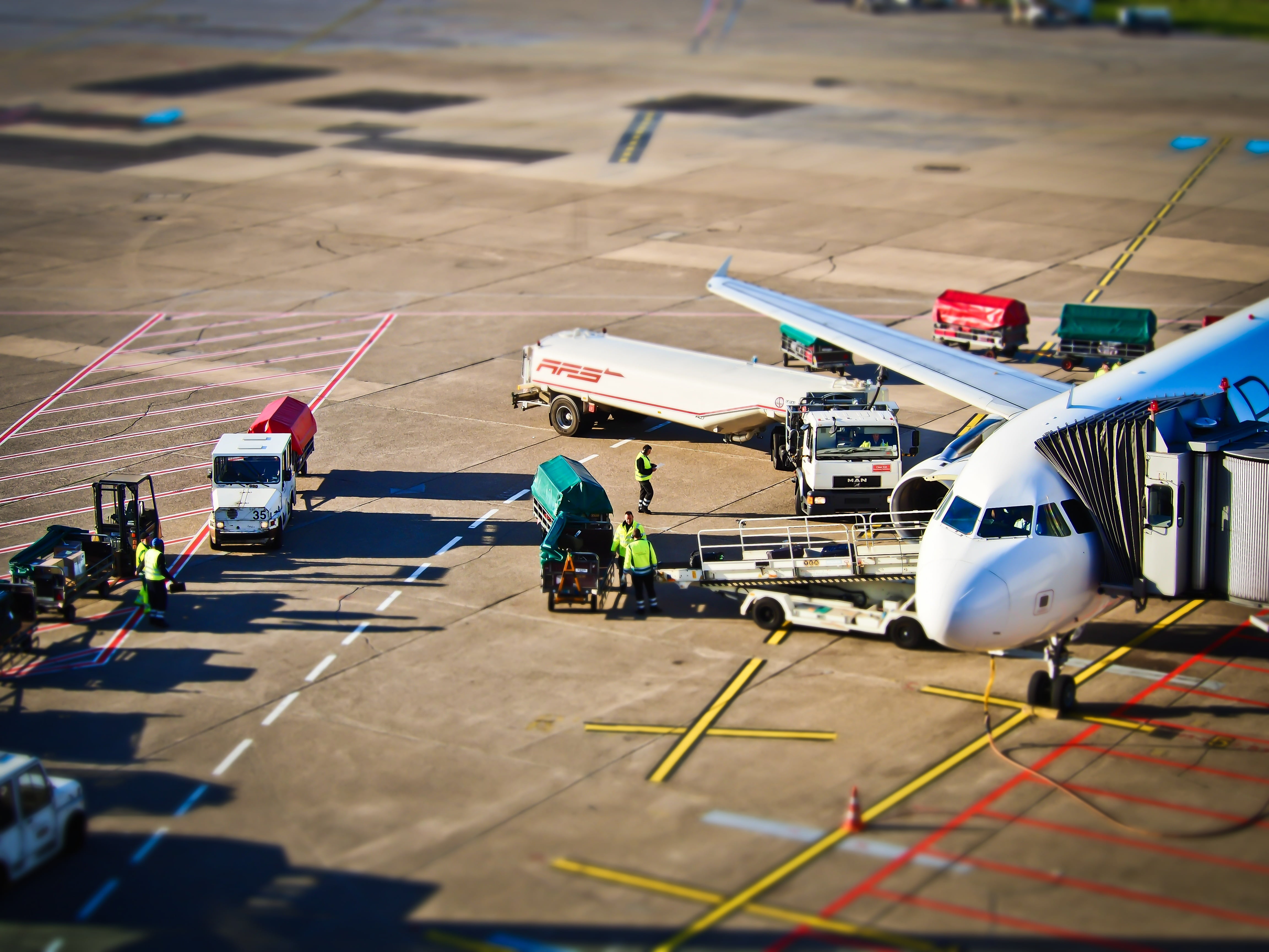 loading, aircraft, real people, prior to, transportation, working, sunlight, stationary, 4K, photography, airline, departure, air vehicle, tilt shift, HD Wallpaper