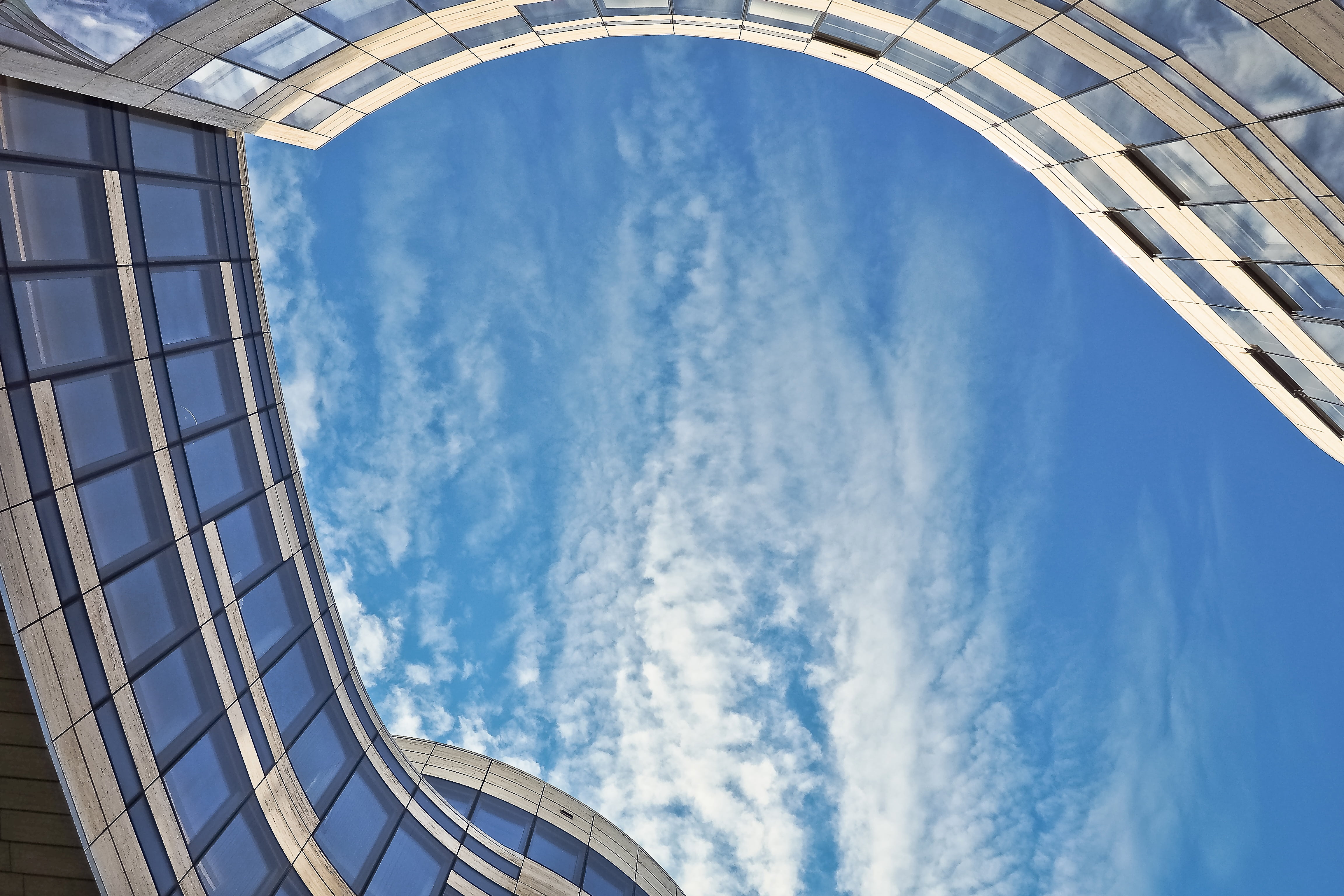building exterior, sky, glass, modern building, eye, detail, kö bow, window, view, perspective, blue, swinging, glass - material, office, nature, lines, HD Wallpaper