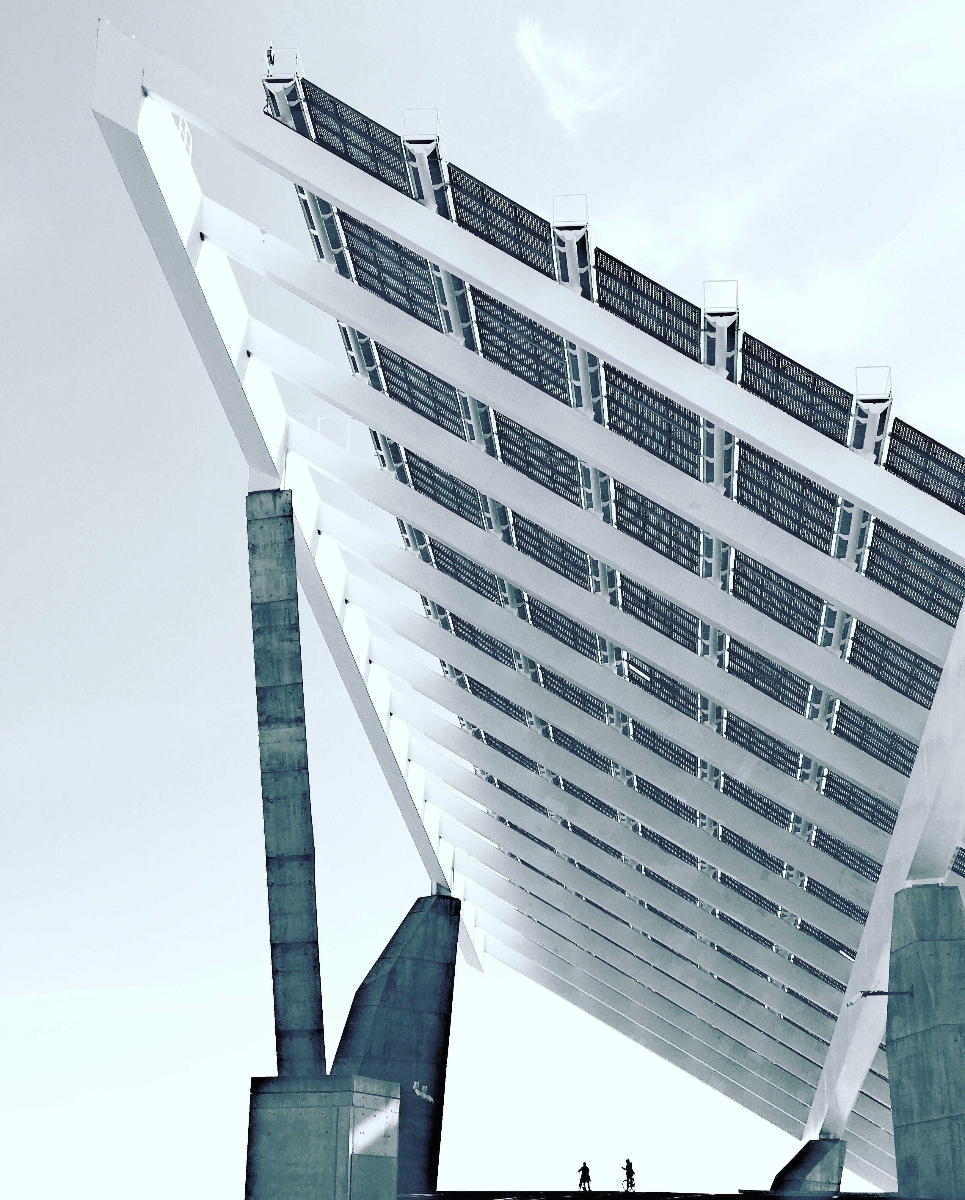 glass - material, 4K, port forum, low angle view, white, tower, modern, building, solar, panel, tall - high, office building exterior, architecture, photo, Phone HD Wallpaper