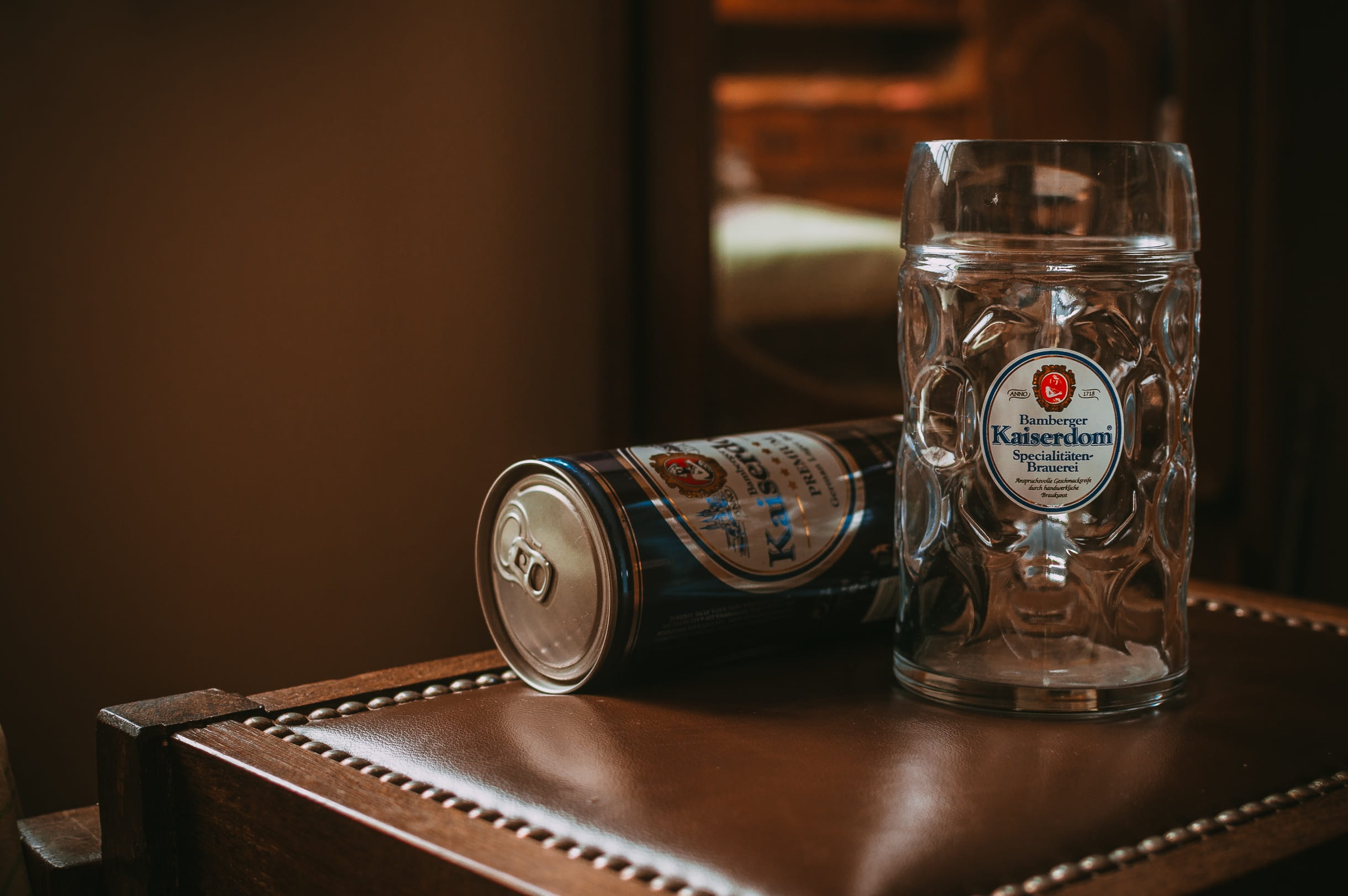 Beer, tray, can, musical instrument, table, technology, piano, number, no people, indoors, Bar, wood - material, focus on foreground, selective focus, 1080P, HD Wallpaper