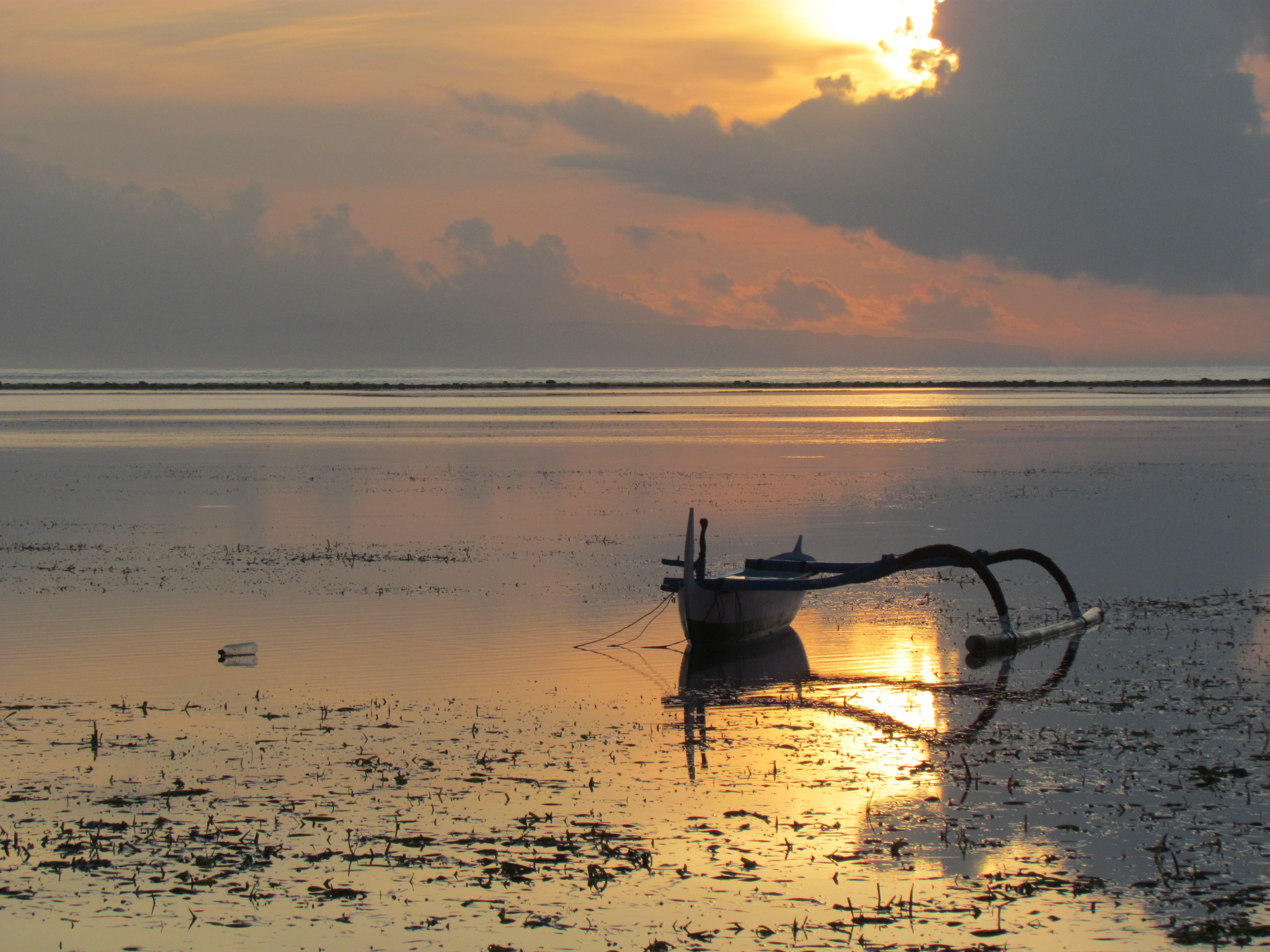 fishing industry, cloud - sky, sea, holiday, bali, reflection, wooden boat, fisheries, Land, Sunrise, beach, horizon over water, sky, indonesia, Wash, horizon, HD Wallpaper