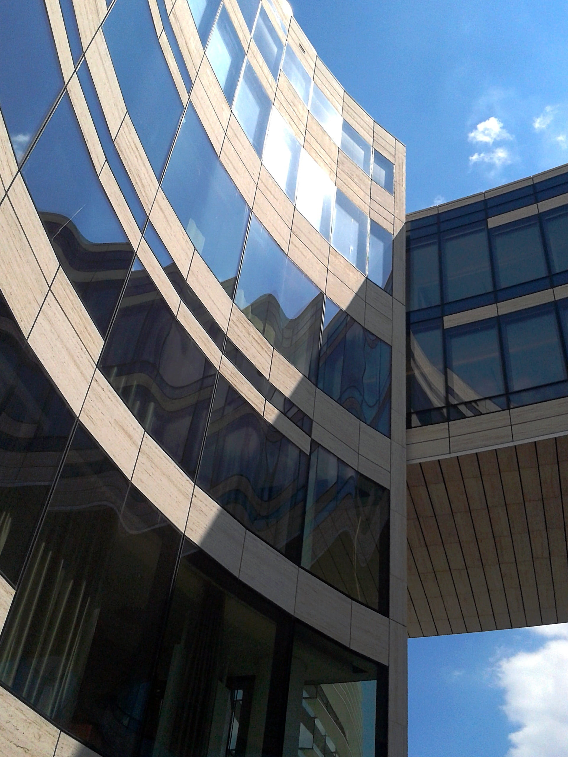 sunlight, sky, office building exterior, building, glass, office, city, low angle view, architecture, reflection, building exterior, mirroring, outdoors, Phone HD Wallpaper