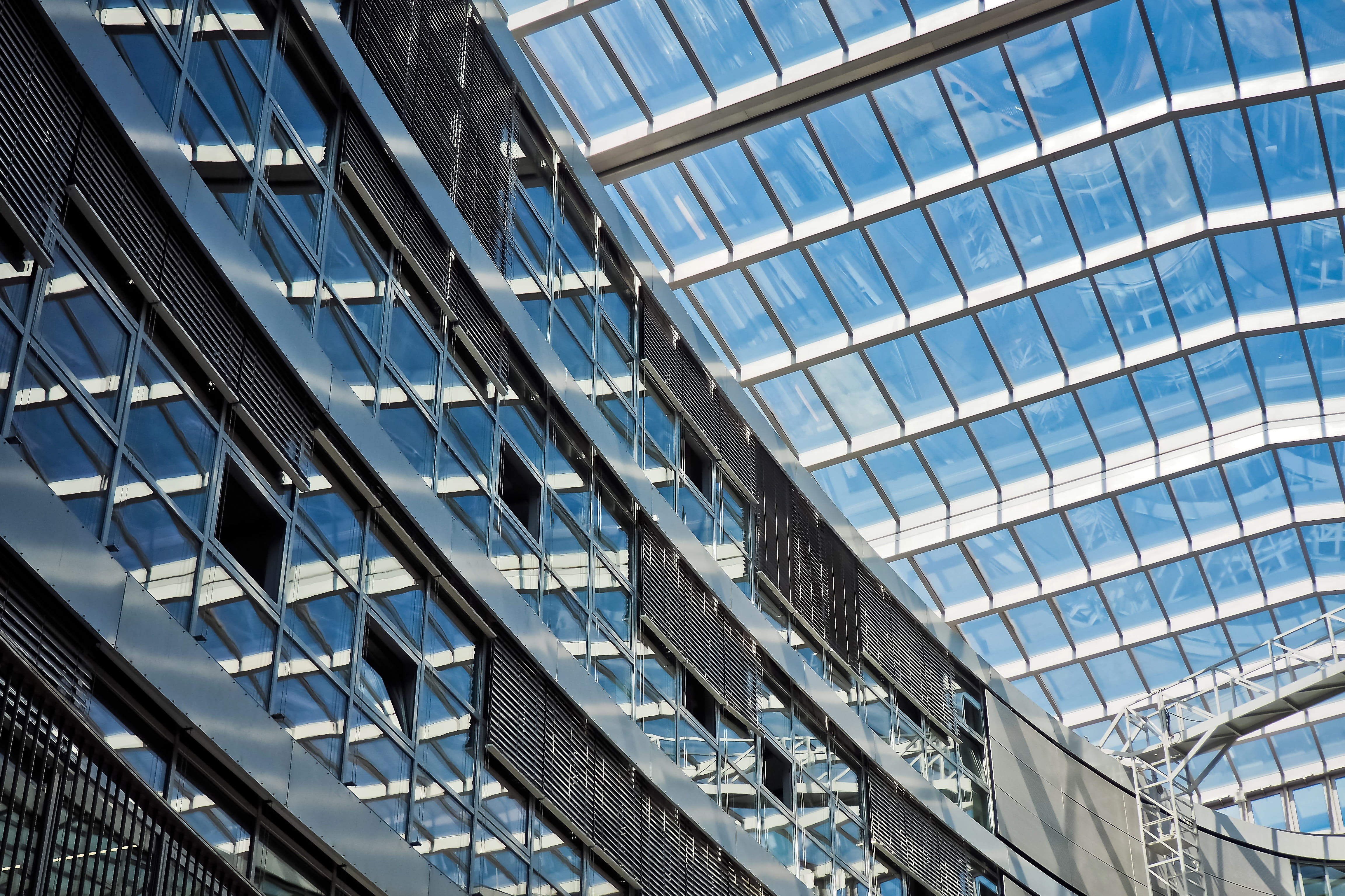 window, architecture, modern, building, ceiling, no people, office building exterior, balconies, arch, sky, interior design, düsseldorf, railing, glass, HD Wallpaper