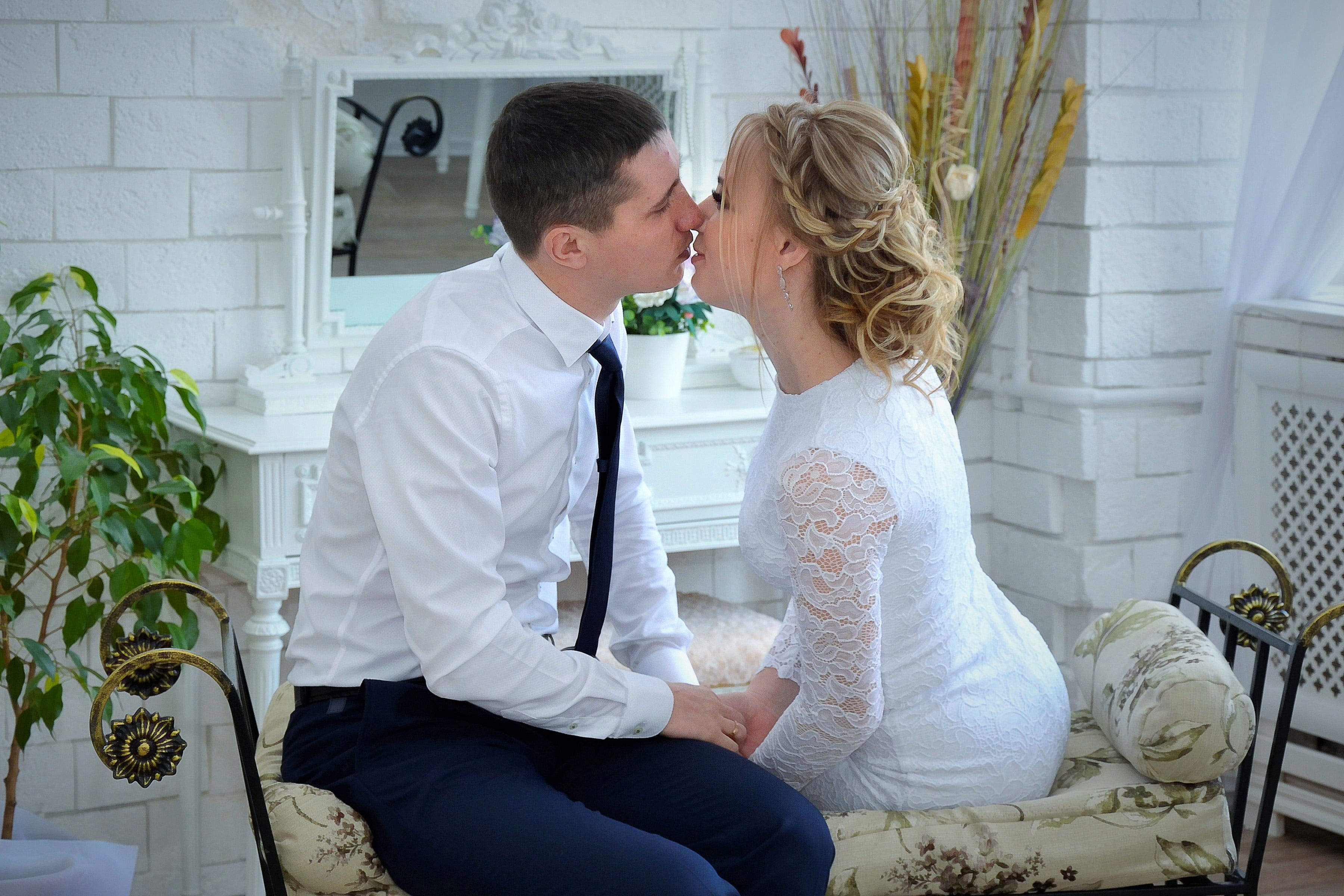 young adult, couple - relationship, wedding, adult, hands, people, lifestyles, bride, emotion, togetherness, dress, lavstori, positive emotion, newlywed, HD Wallpaper