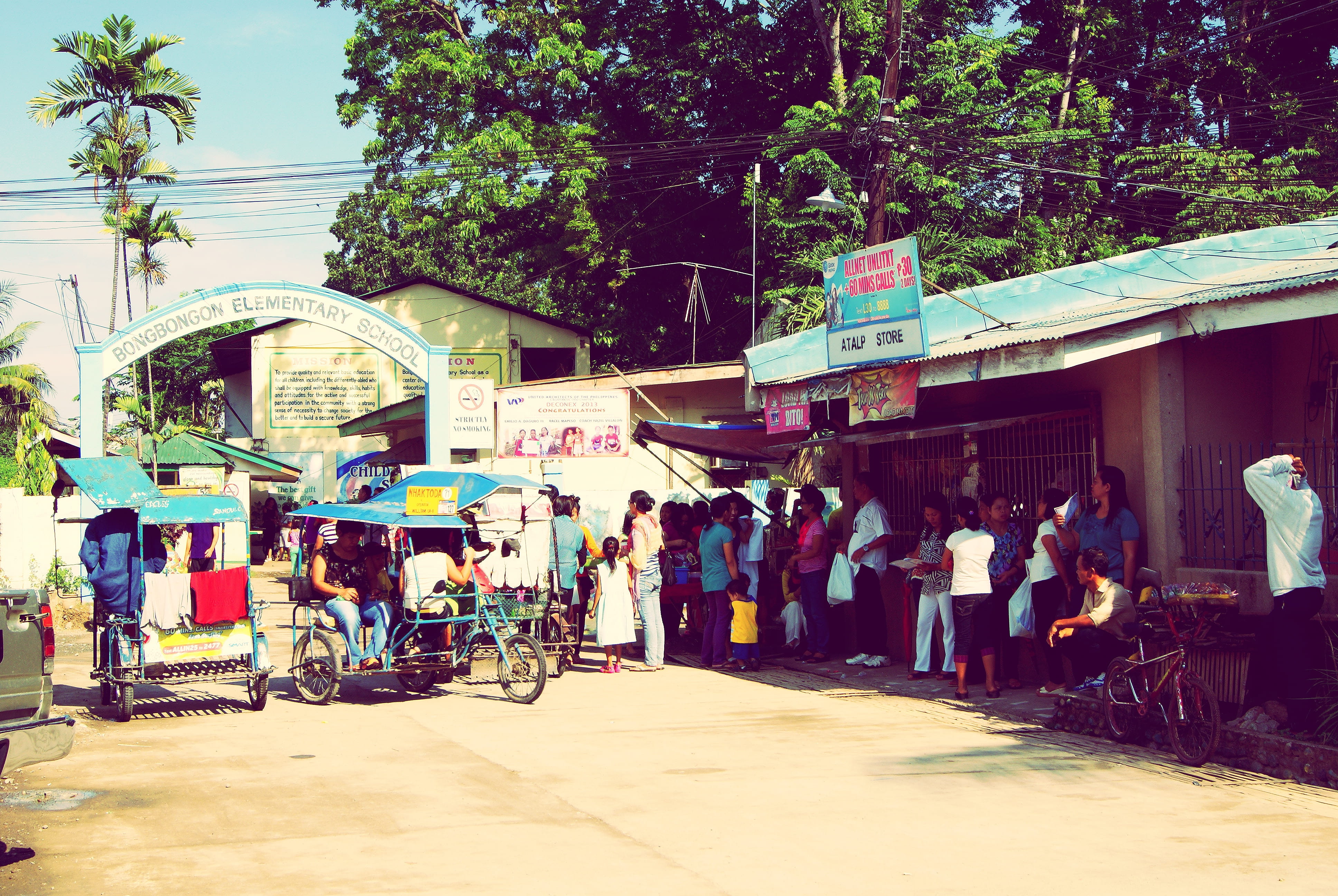 cagayandeoro, mindanao, large group of people, street market, city, building exterior, men, group of people, people, market stall, built structure, urban, HD Wallpaper