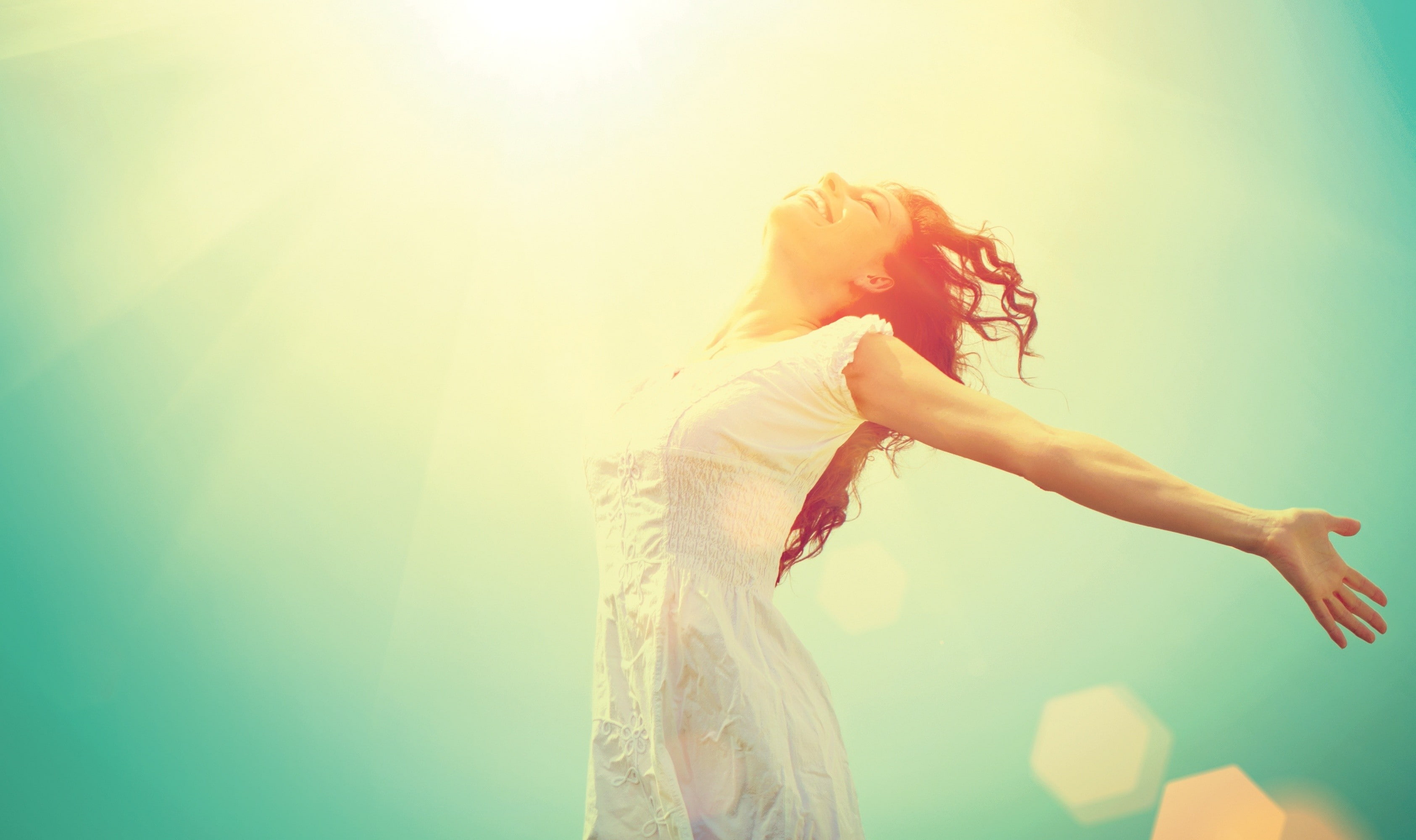 white dress, laughing, white clothing, brunette, happiness, women, 2K, overexposed, HD Wallpaper