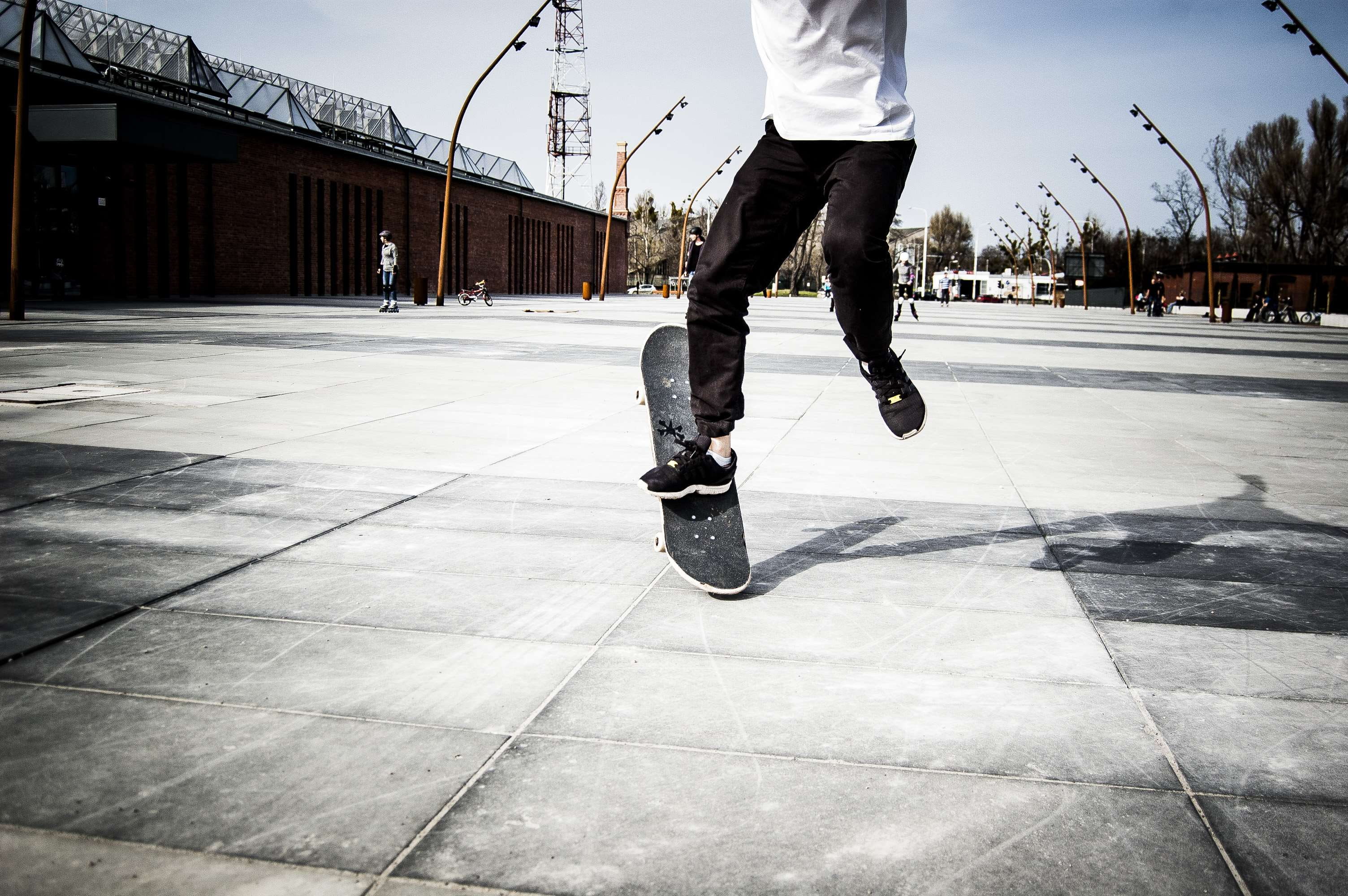 day, skateboarder, men, city, floor, skaters, chrome, human leg, fly, lifestyles, motion, human, sb, body part, sneakers, deskorolka, skater, leisure activity, HD Wallpaper