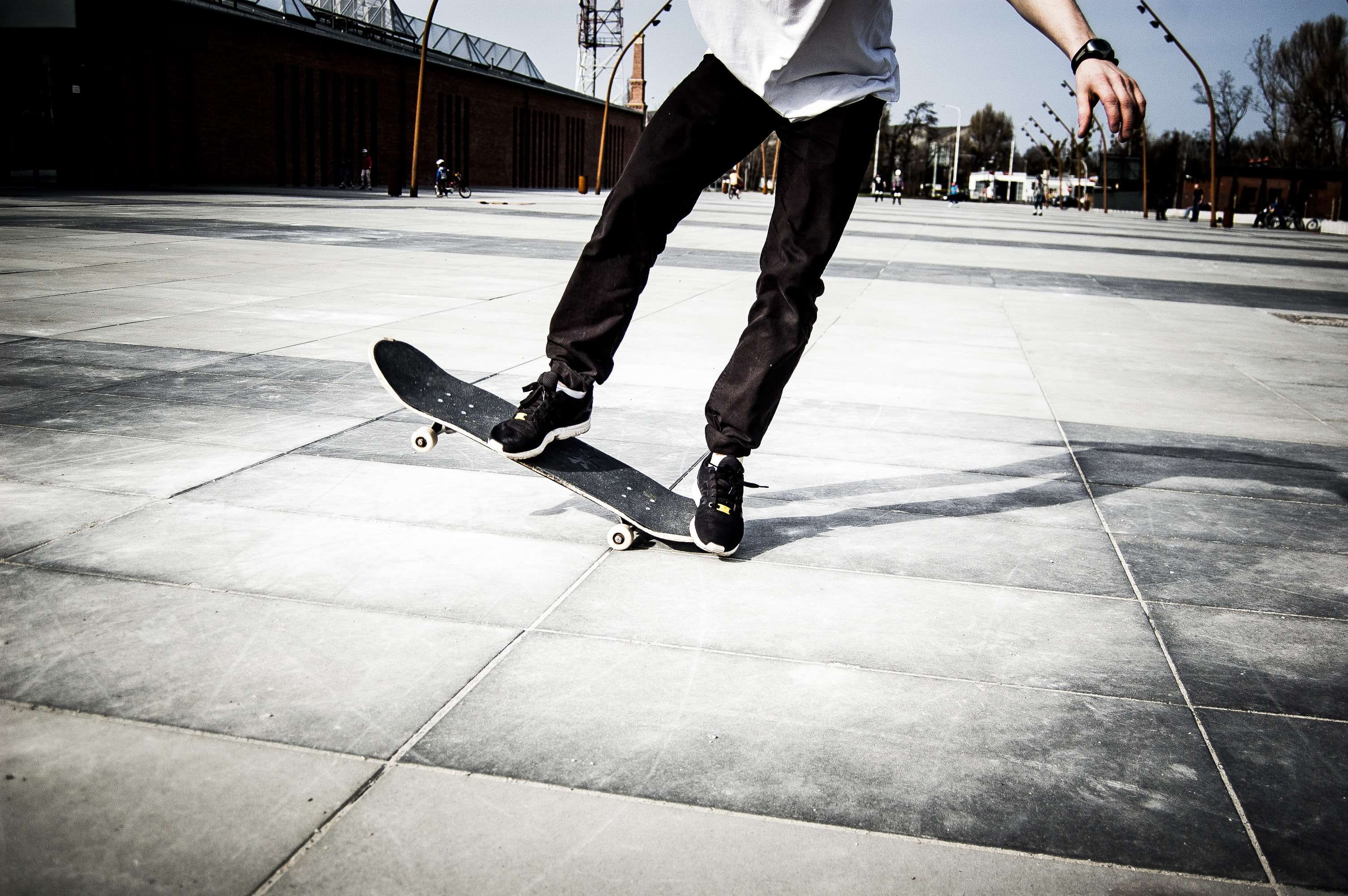 flooring, mid-air, concrete, real people, sport, men, human limb, stunt, extreme, motion, skate, balance, limb, chrome, sports, light, lifestyles, rie, HD Wallpaper