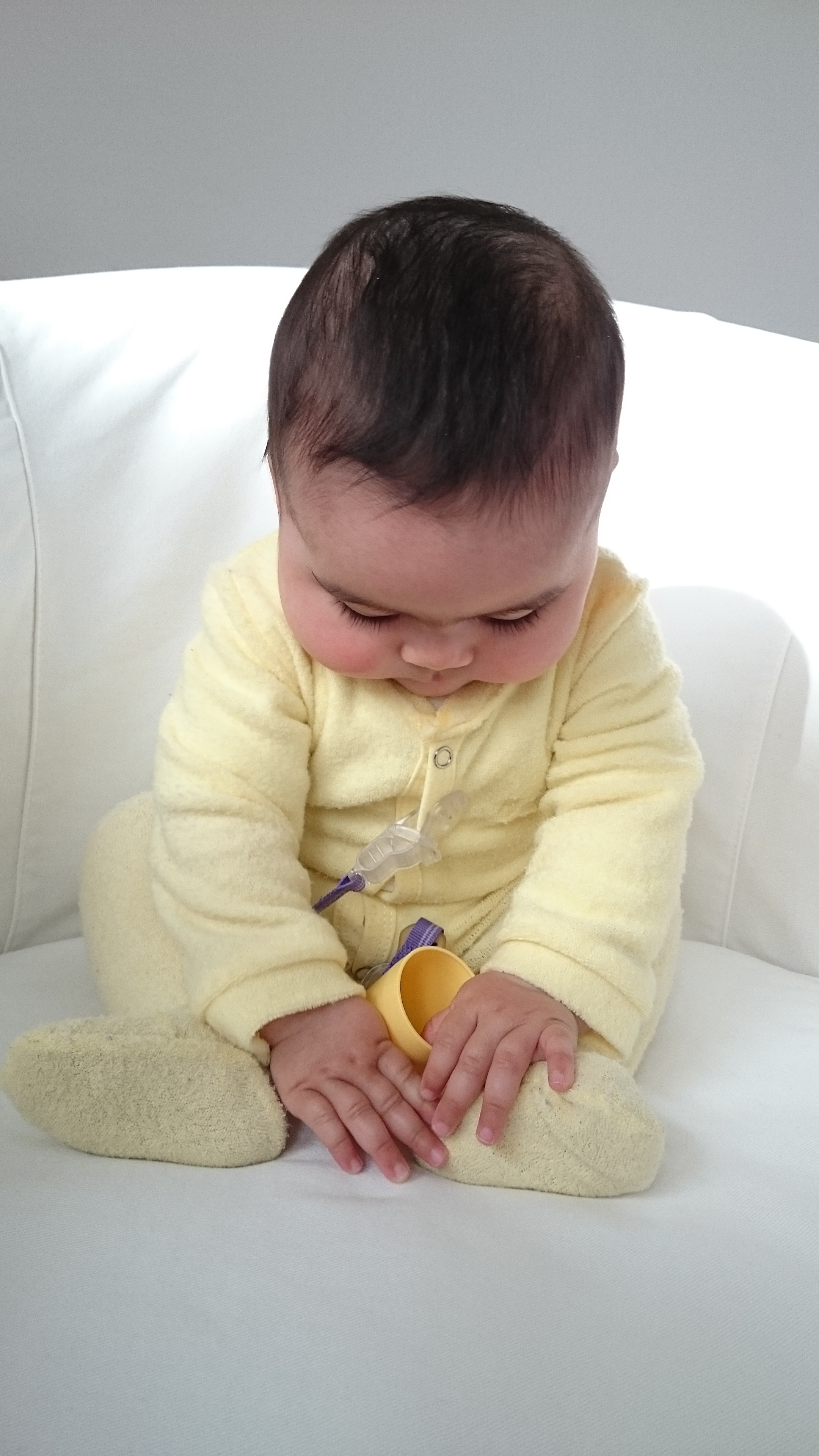 yoga, harmony, indoors, infant, silent, softness, real people, grace, father happiness, baby, small child, light, children, peace, girl, front view, juliana, Phone HD Wallpaper