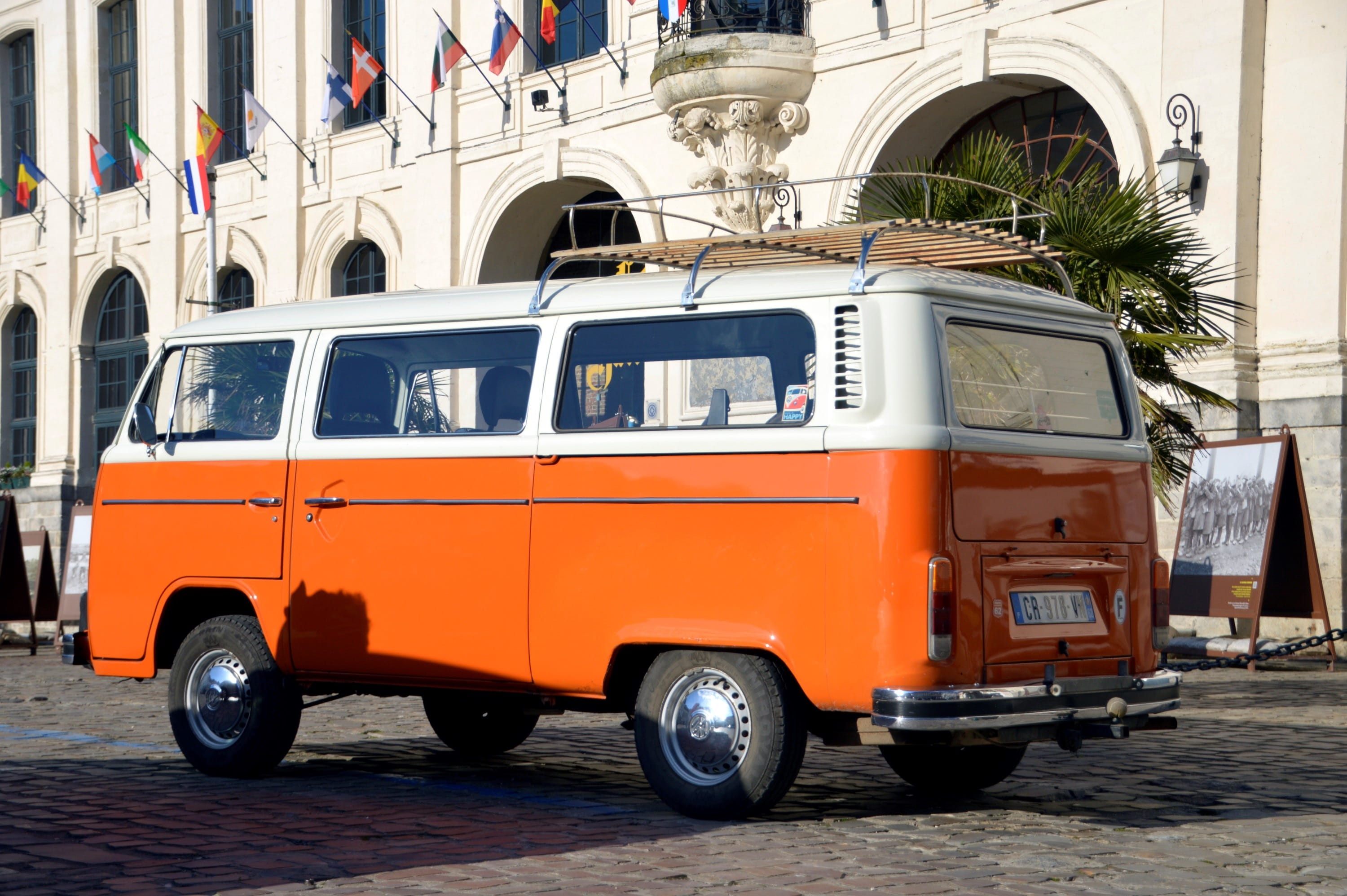 land vehicle, arch, van - vehicle, window, architecture, camper, nature, motor vehicle, hippie, camping, 2K, building exterior, old, automobile, retro, HD Wallpaper