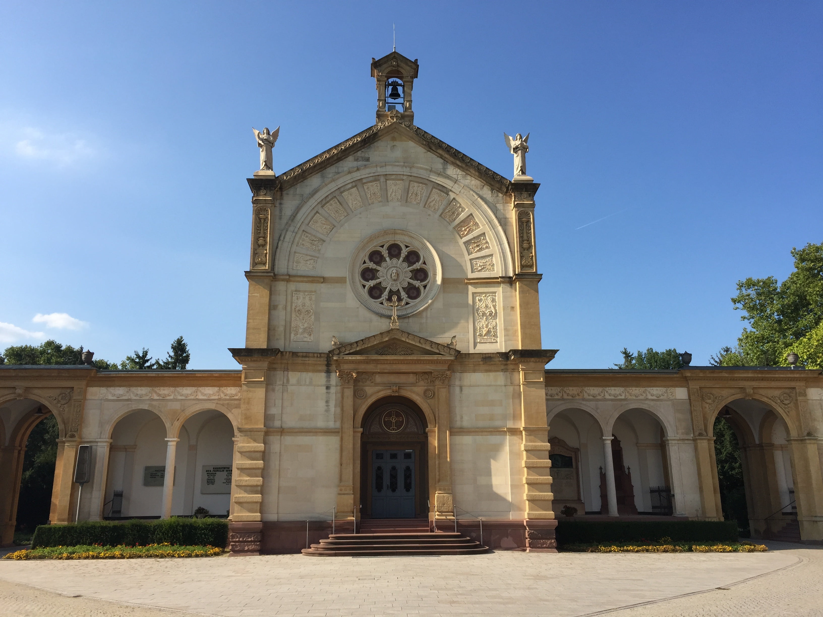 church, clock, sky, architecture, building exterior, portal, spirituality, sunlight, day, built structure, religion, main cemetery, history, famous Place, HD Wallpaper