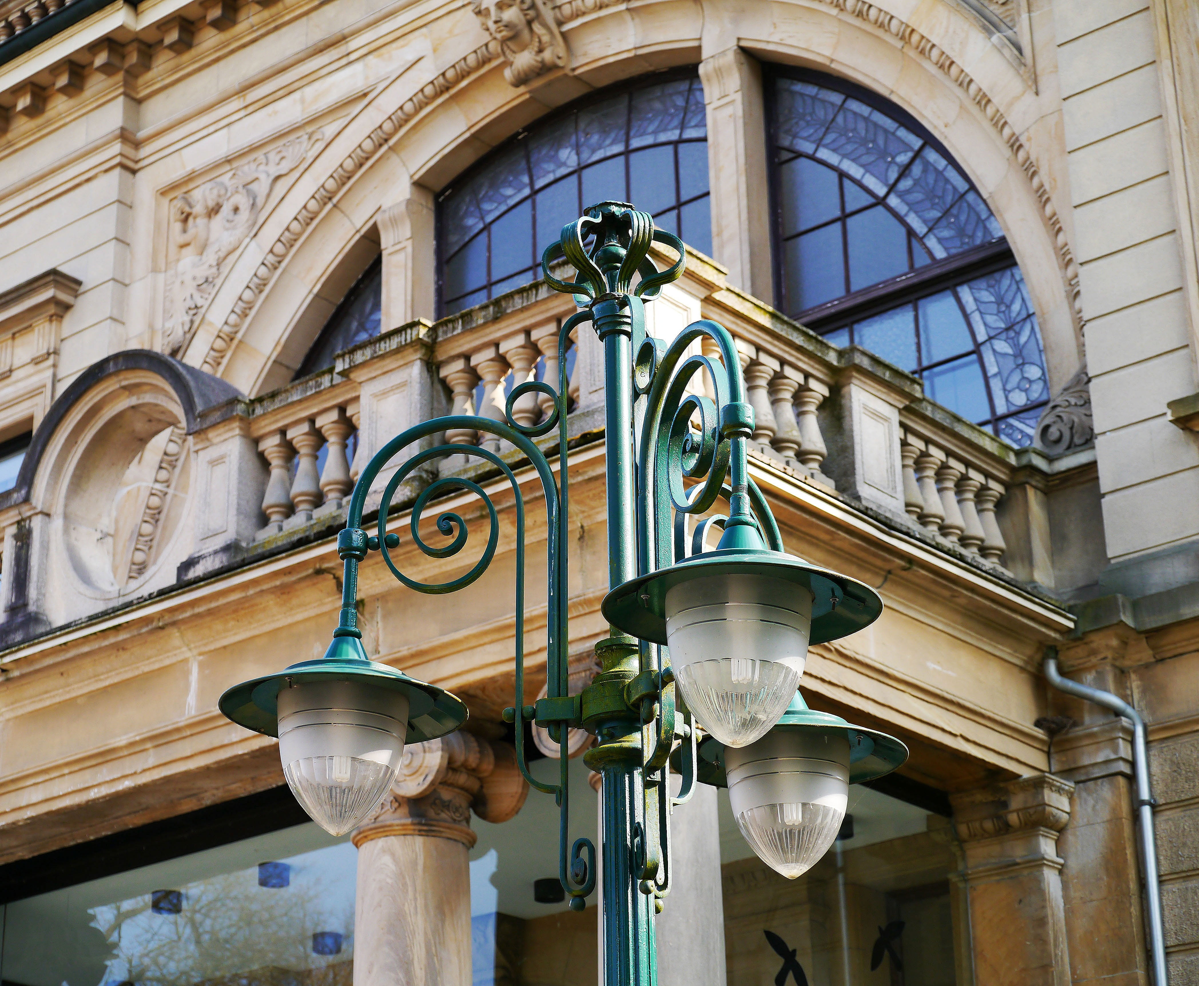 history, lighting equipment, parking lamp, the past, hanging, street light, half circle, travel destinations, electric lamp, outdoors, street, building exterior, HD Wallpaper