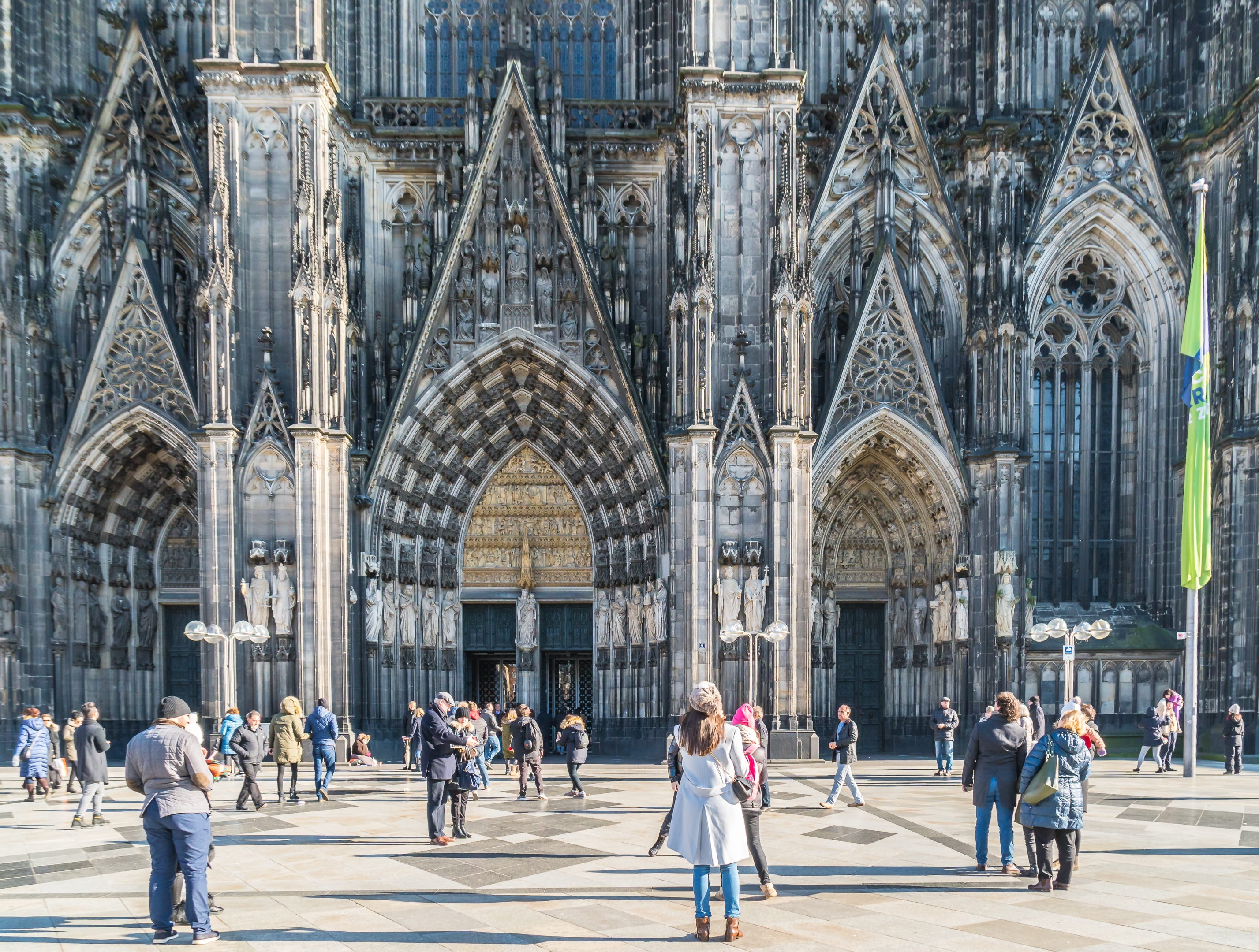 city, group of people, women, religion, building exterior, visit, main portal, built structure, gothic style, travel, place of worship, crowd, cathedral, HD Wallpaper